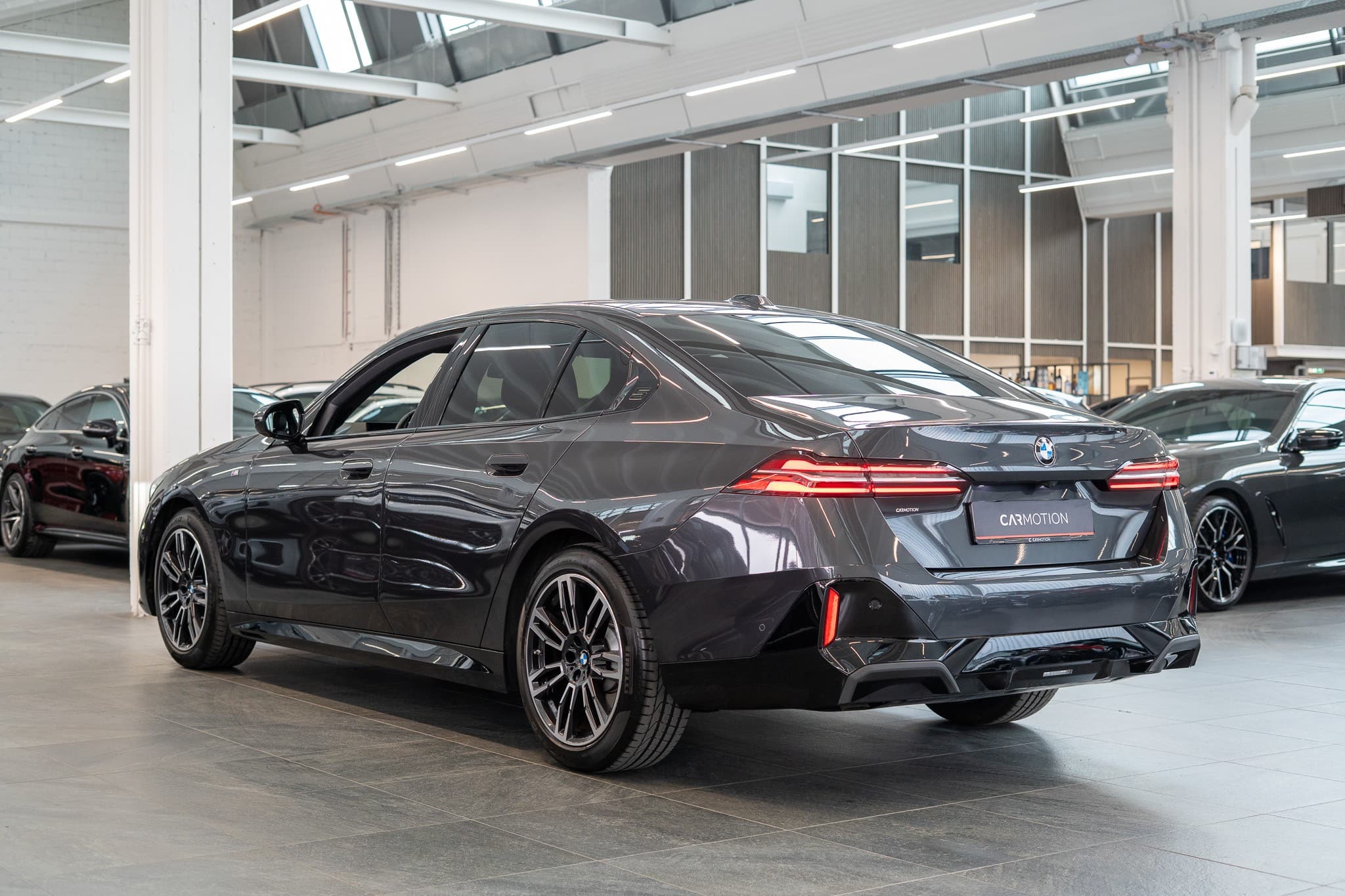 BMW 520d M Sport / Harman/Kardon / Rückfahrkamera / Ambientebeleuchtung - Bild 8