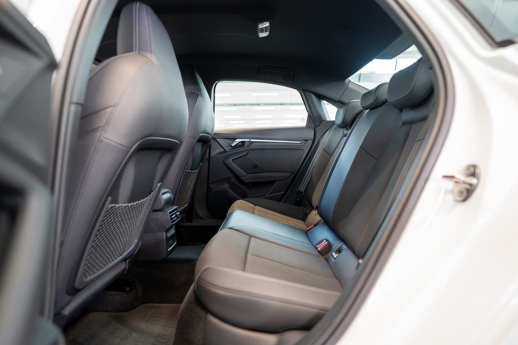 AUDI S3 Limousine 2.0 TFSI quattro S-Tronic / Sportsitze / Abstand-Tempomat / Virtual Cockpit - Bild 12