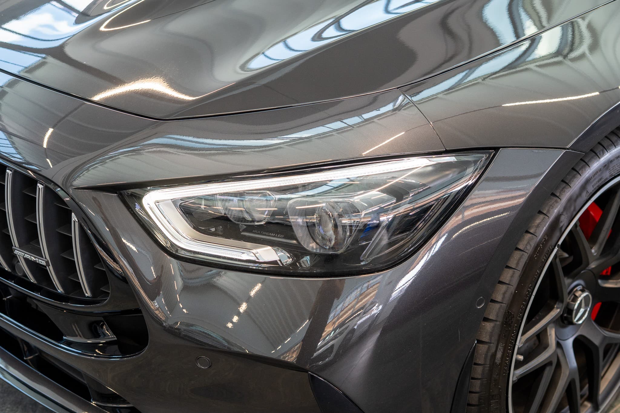 MERCEDES-BENZ AMG GT 63 4matic+ / Panorama-Schiebedach / Head-Up Display / Burmester - Bild 9