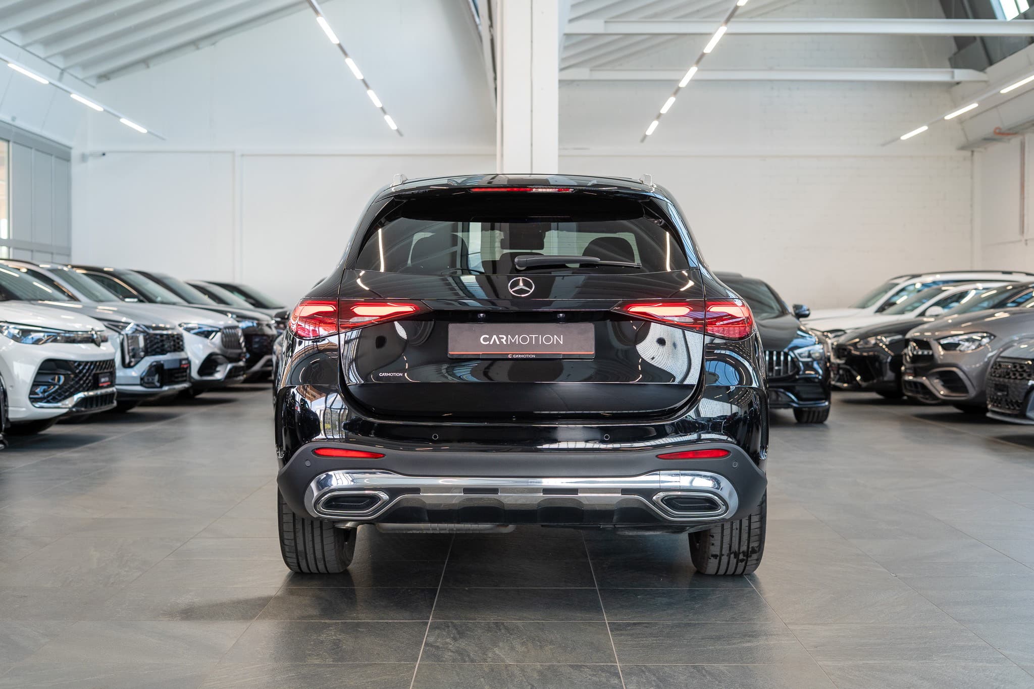 MERCEDES-BENZ GLC 220 d AMG Line 4matic / Panorama-Schiebedach / Ambiente-Beleuchtung / Sitzheizung - Bild 5