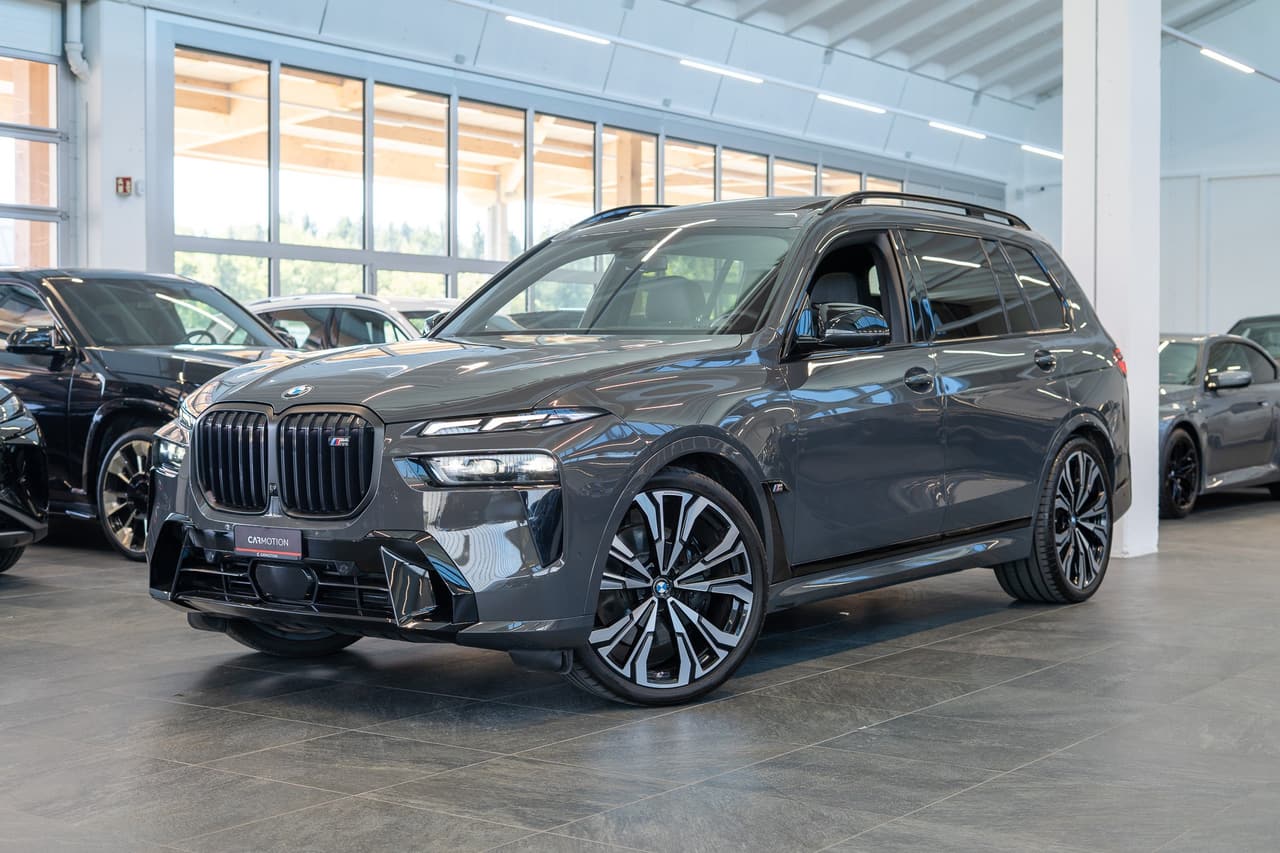 BMW X7 xDrive 48V M60i M Sport / 23" Felgen / Iconic Glow / Head-Up Display / Panorama-Schiebedach