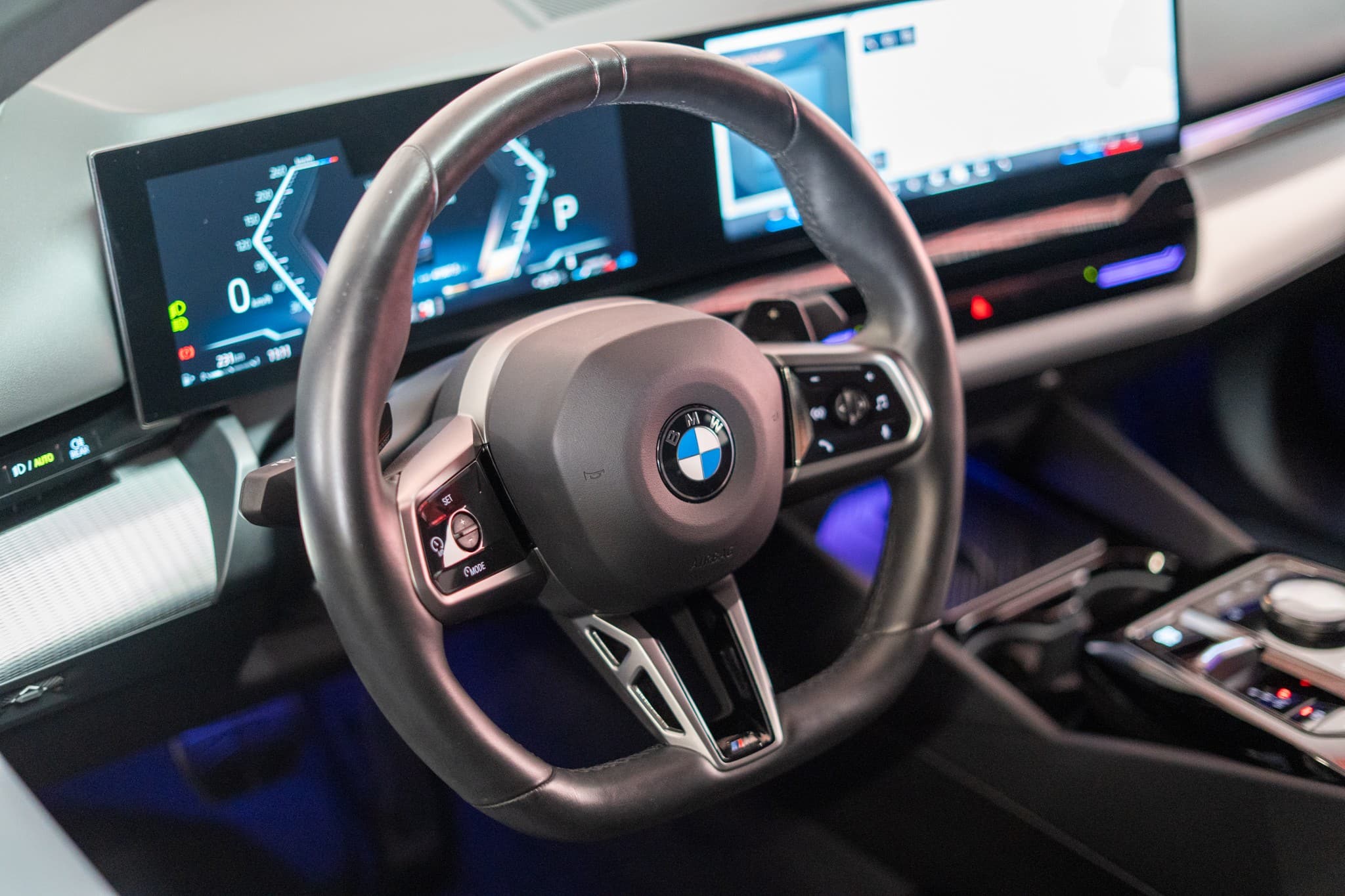 BMW 520i M Sport / Iconic Glow / Rückfahrkamera / el.Sitze - Bild 11
