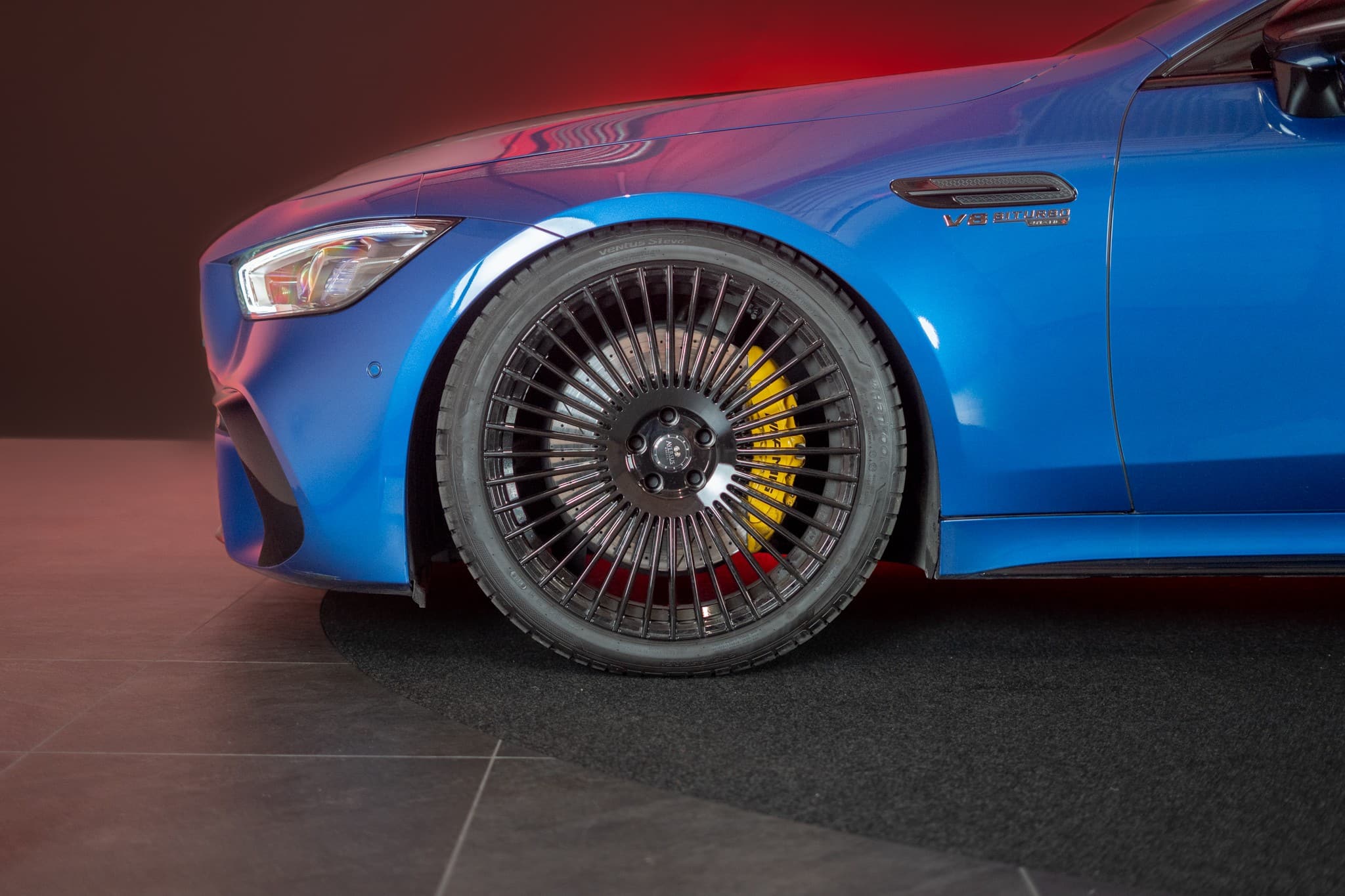 MERCEDES-BENZ AMG GT 63 S 4matic+ / 21" Aversus / Sportsitze / Burmester - Bild 32