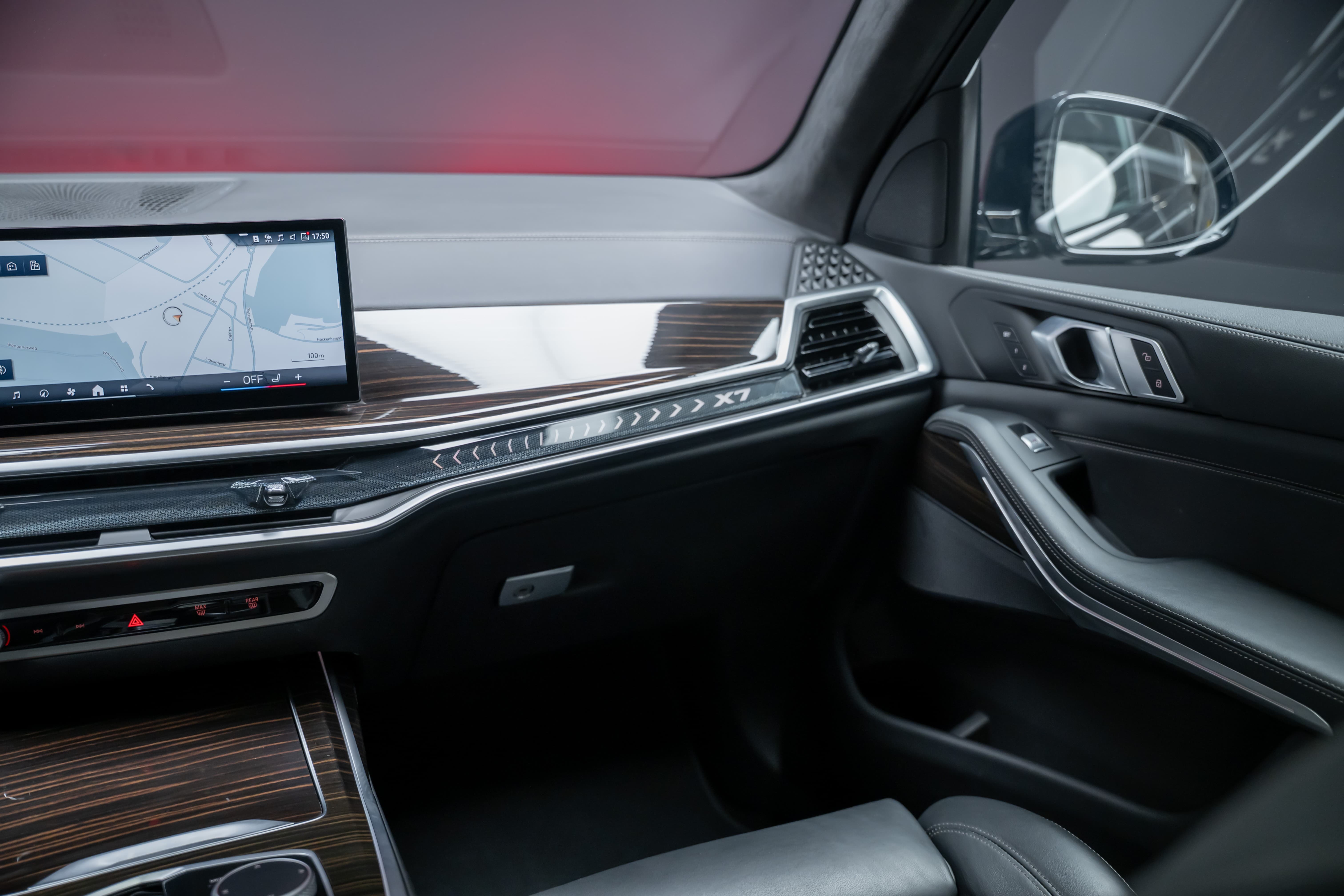 BMW X7 40d xDrive SAG M Sport / Iconic Glow / Panorama-Glasdach / 360°Kamera / - Bild 26