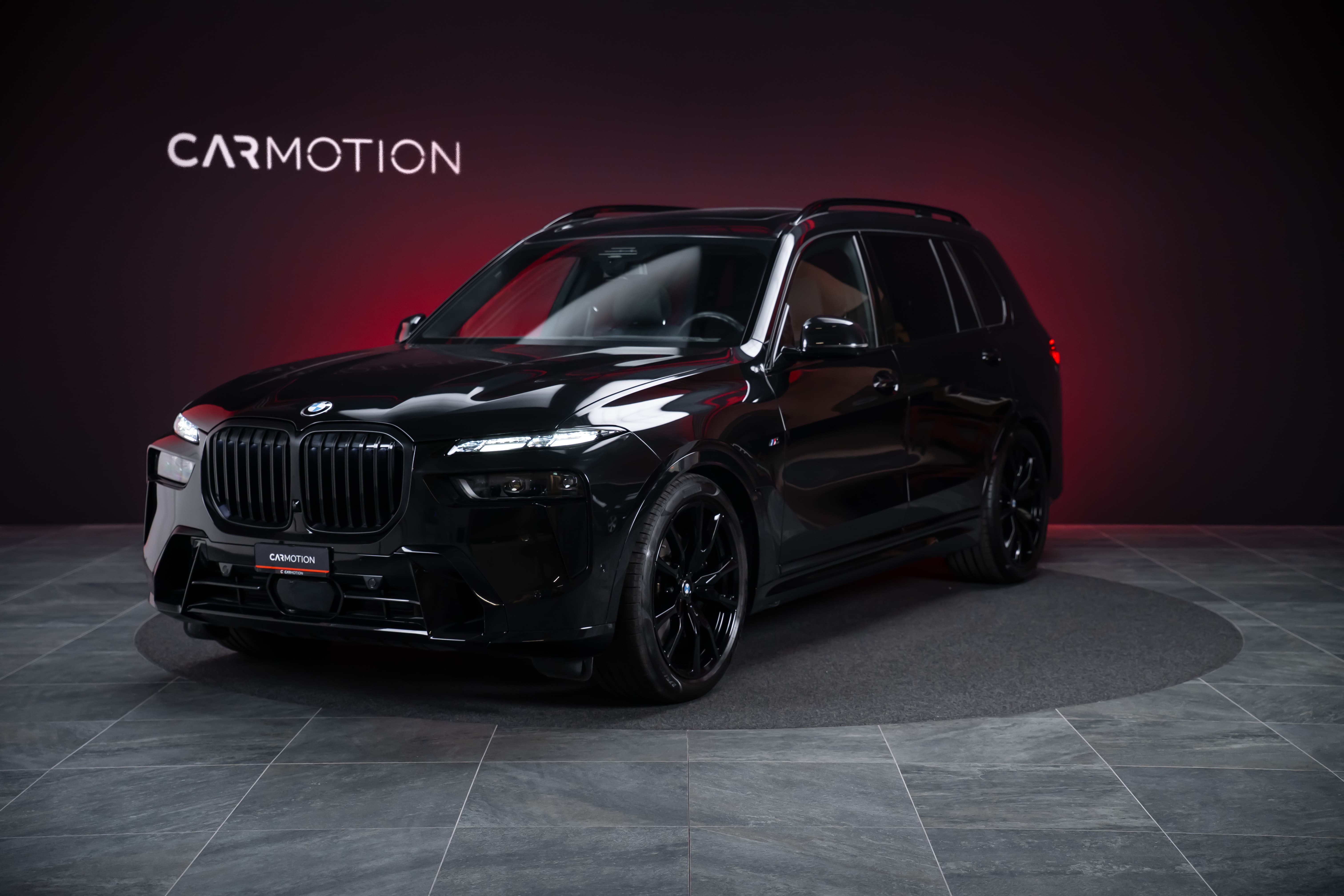 BMW X7 40d xDrive SAG M Sport / Iconic Glow / Panorama-Glasdach / 360°Kamera / - Bild 1