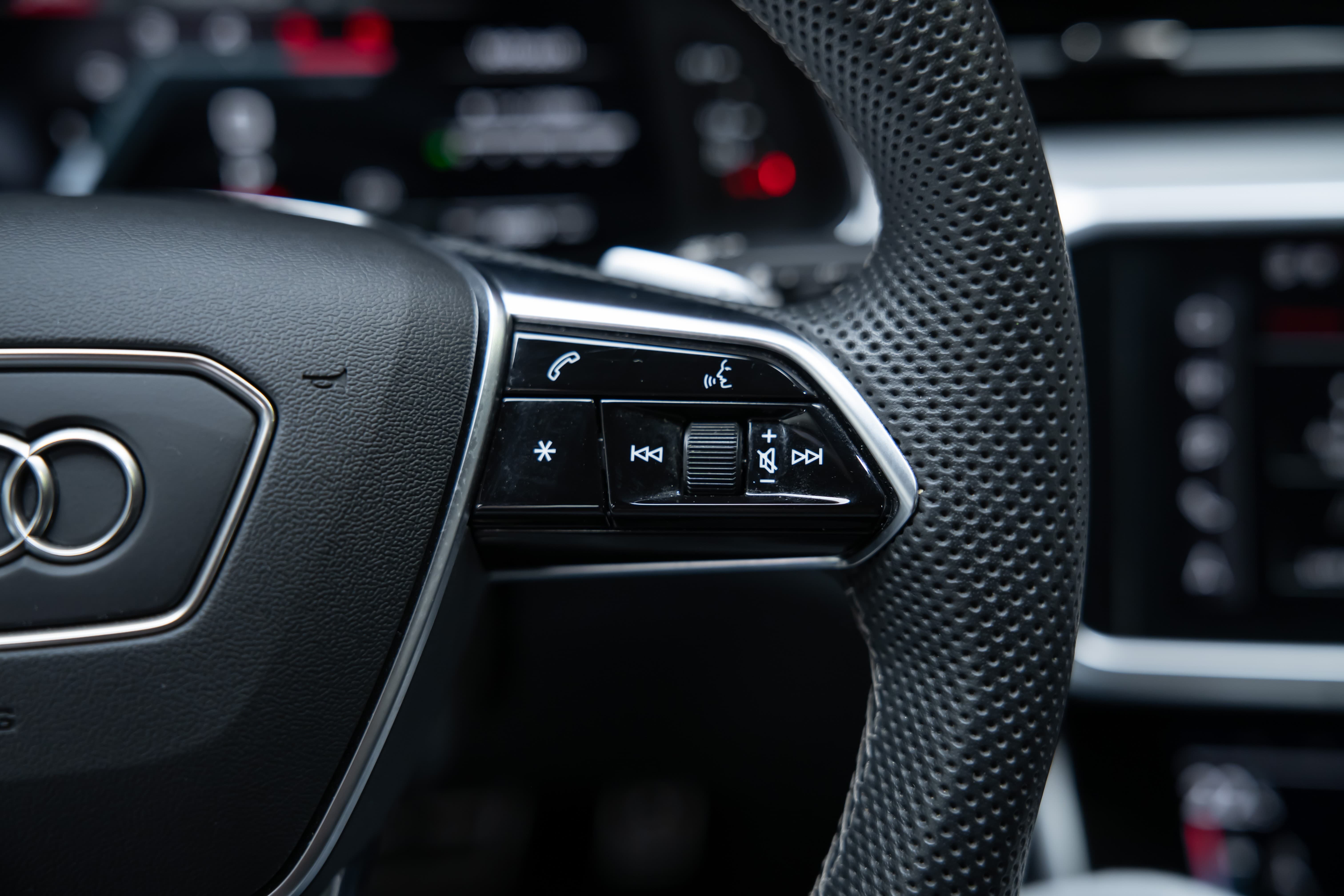 AUDI S6 3.0 V6 TDI quattro T-Tronic / Sportsitze / Rückfahrkamera / el.Heckklappe - Bild 28