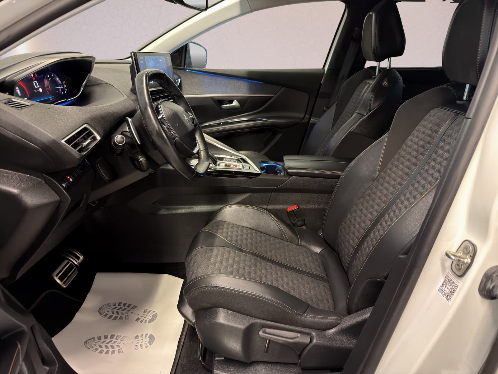 PEUGEOT 5008 1.5 BlueHDi Road Trip EAT8 - Bild 9