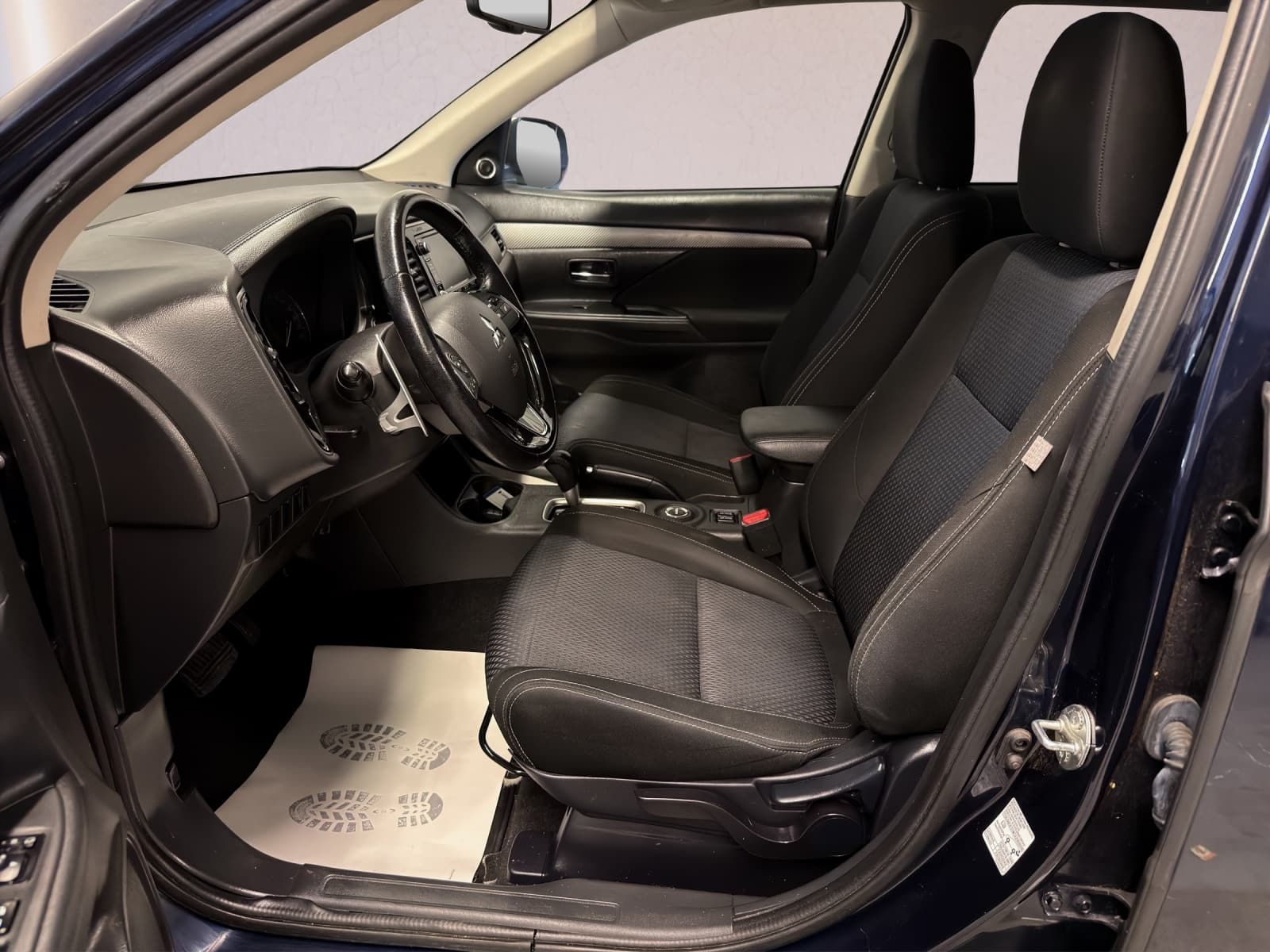 MITSUBISHI Outlander 2.2 DID Style 4WD Automatic - Bild 10