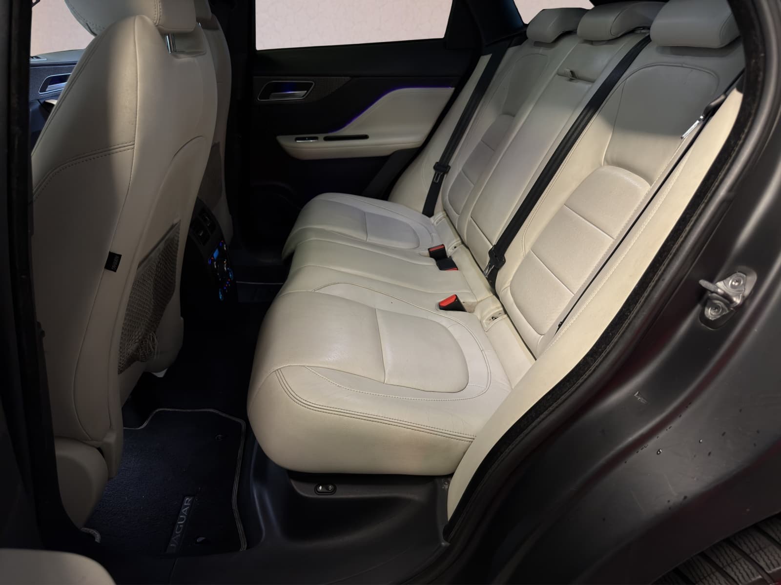 JAGUAR F-Pace 3.0 TD R-Sport AWD Automatik - Bild 15