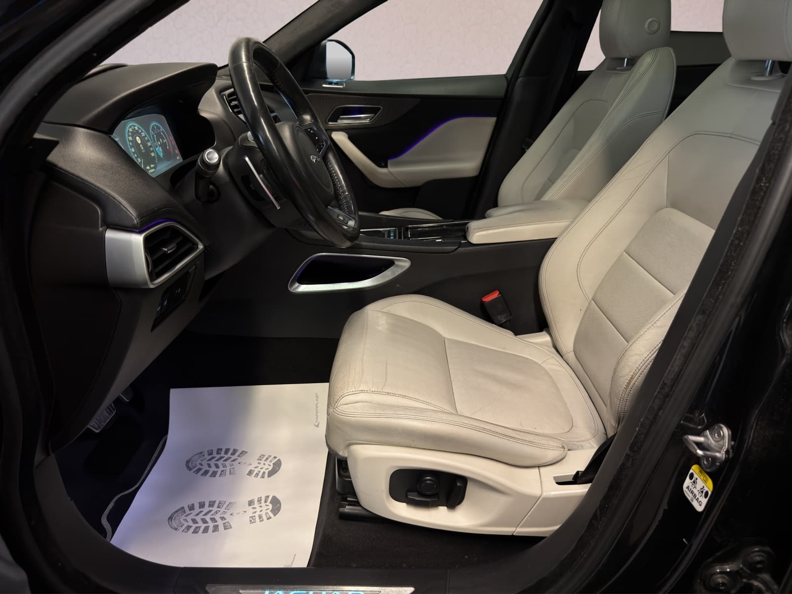 JAGUAR F-Pace 3.0 TD R-Sport AWD Automatik - Bild 12
