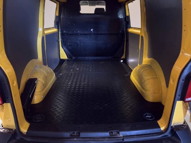 VW T6.1 2.0 TDI DSG Transporter - Bild 12