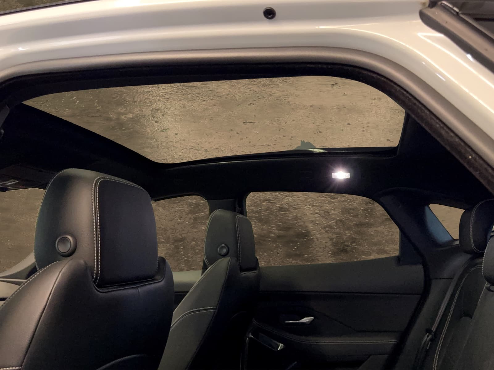 JAGUAR E-Pace 2.0 P250 R-Dynamic AWD Automatik - Bild 11