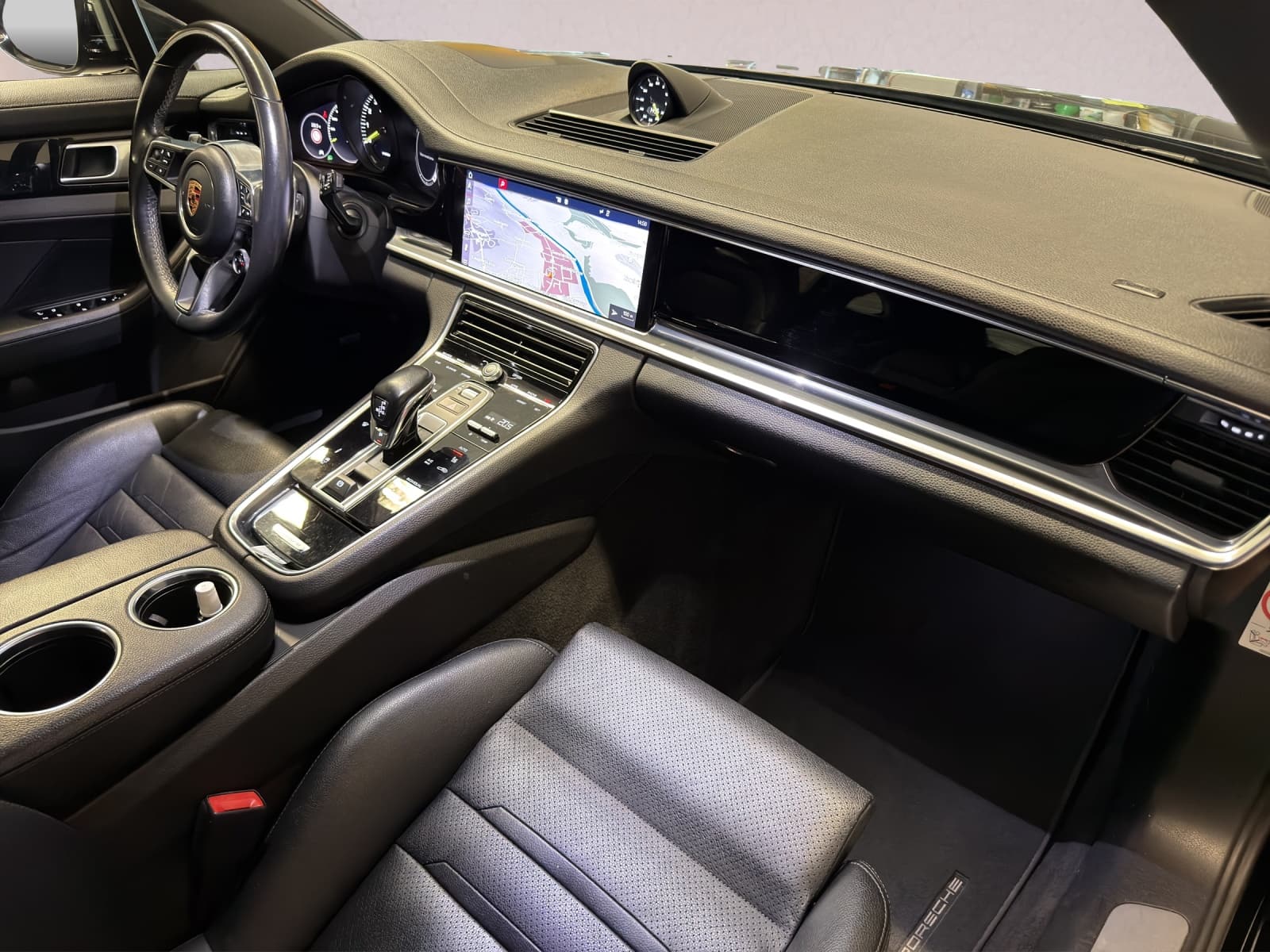 PORSCHE Panamera 4 E-Hybrid Sport Turismo PDK - Bild 15