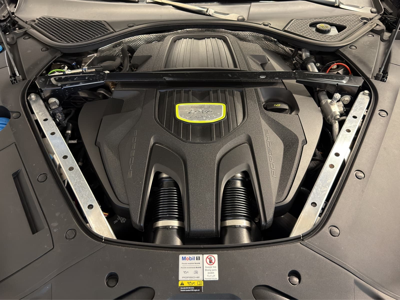 PORSCHE Panamera 4 E-Hybrid Sport Turismo PDK - Bild 14