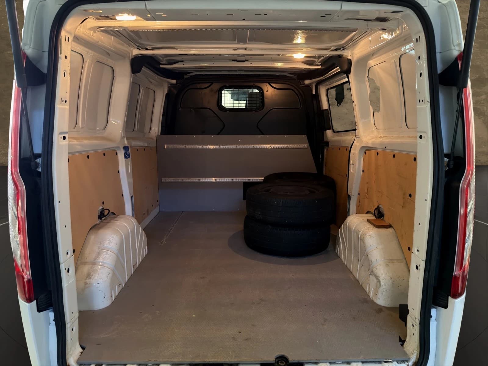 FORD Transit Custom 320 L2H1 Trend - Bild 11