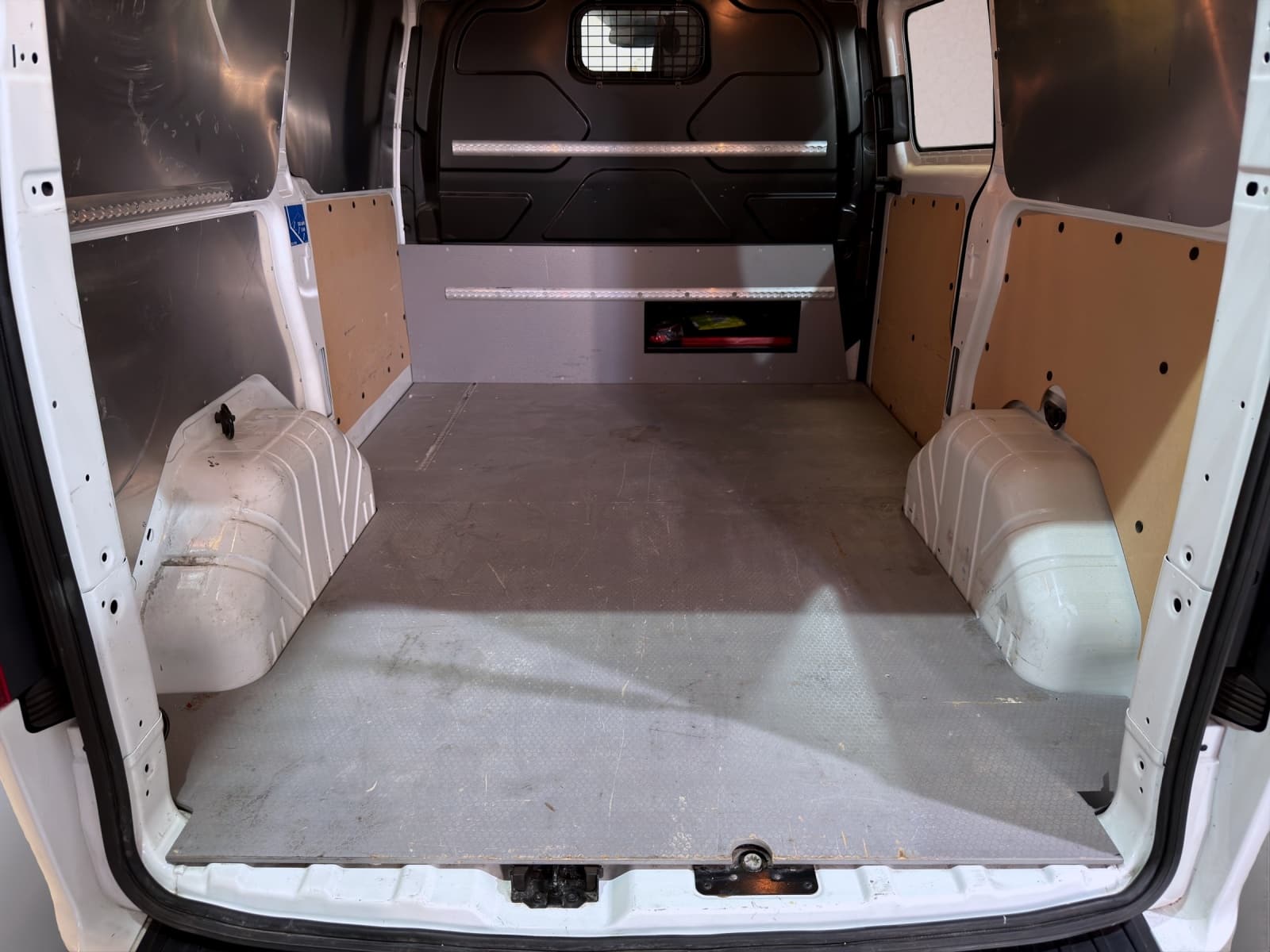 FORD Transit Custom 320 L1H1 Trend A - Bild 9