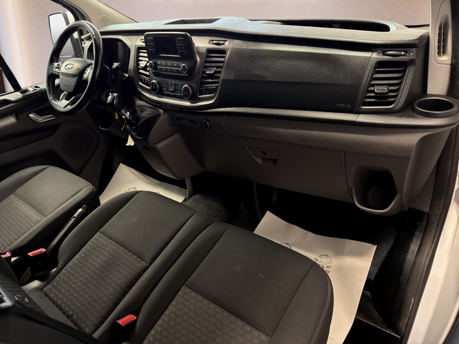 FORD Transit Custom 320 L1H1 Ambiente - Bild 10