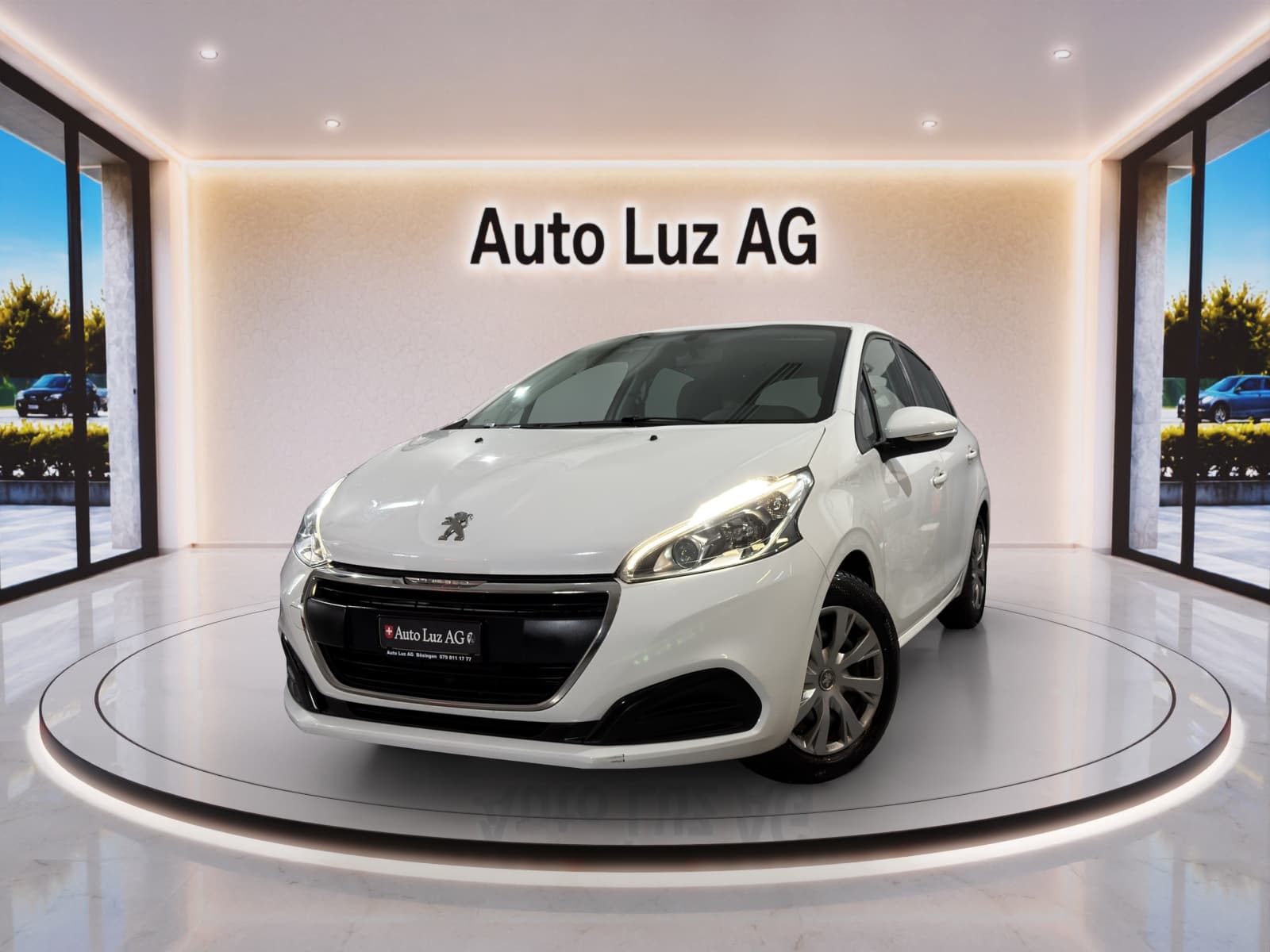 PEUGEOT 208 1.2 PureTech Signature - Bild 1