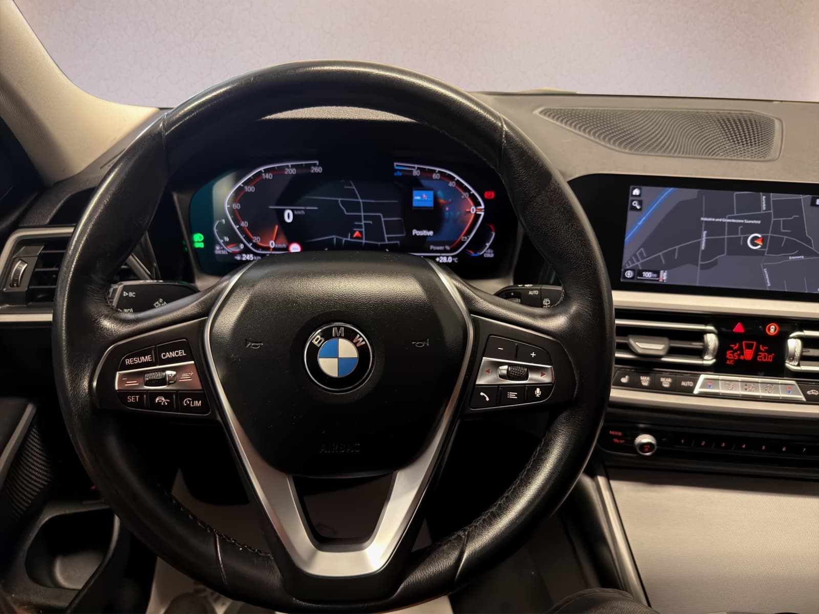 BMW 320d xDrive 48V Touring Steptronic - Bild 9