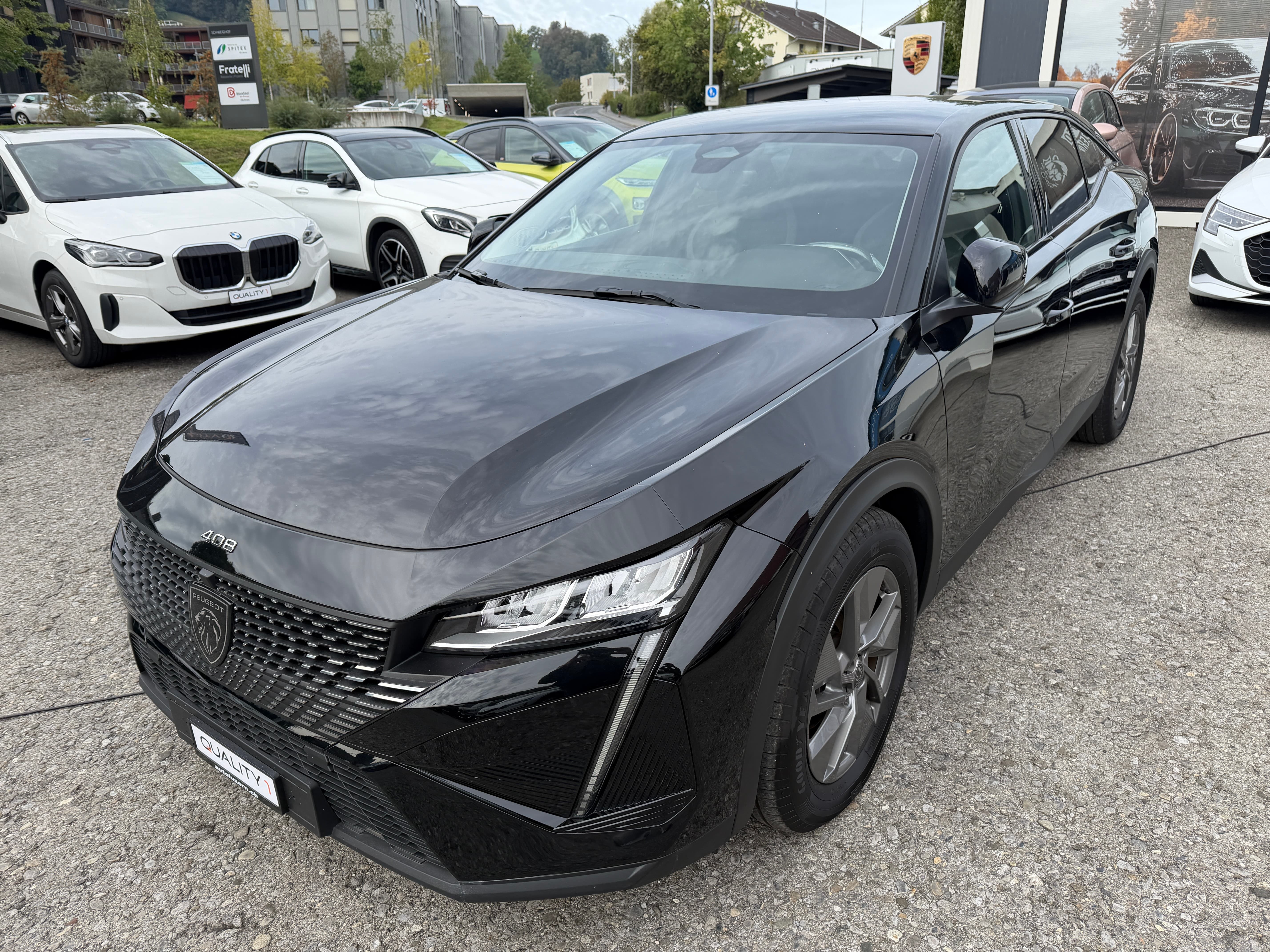 PEUGEOT 408 1.2 HEV 145 Allure - Bild 25
