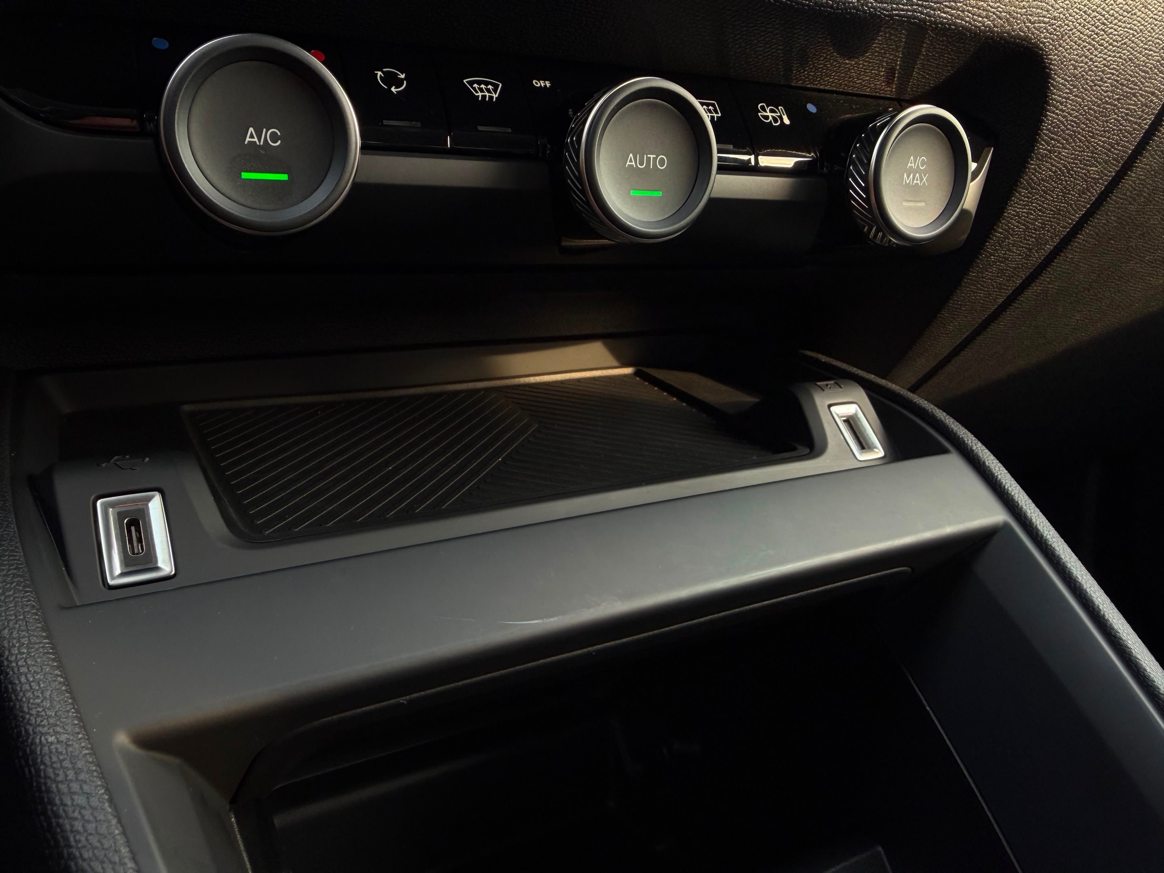 CITROEN C4 X HEV Max - Bild 21