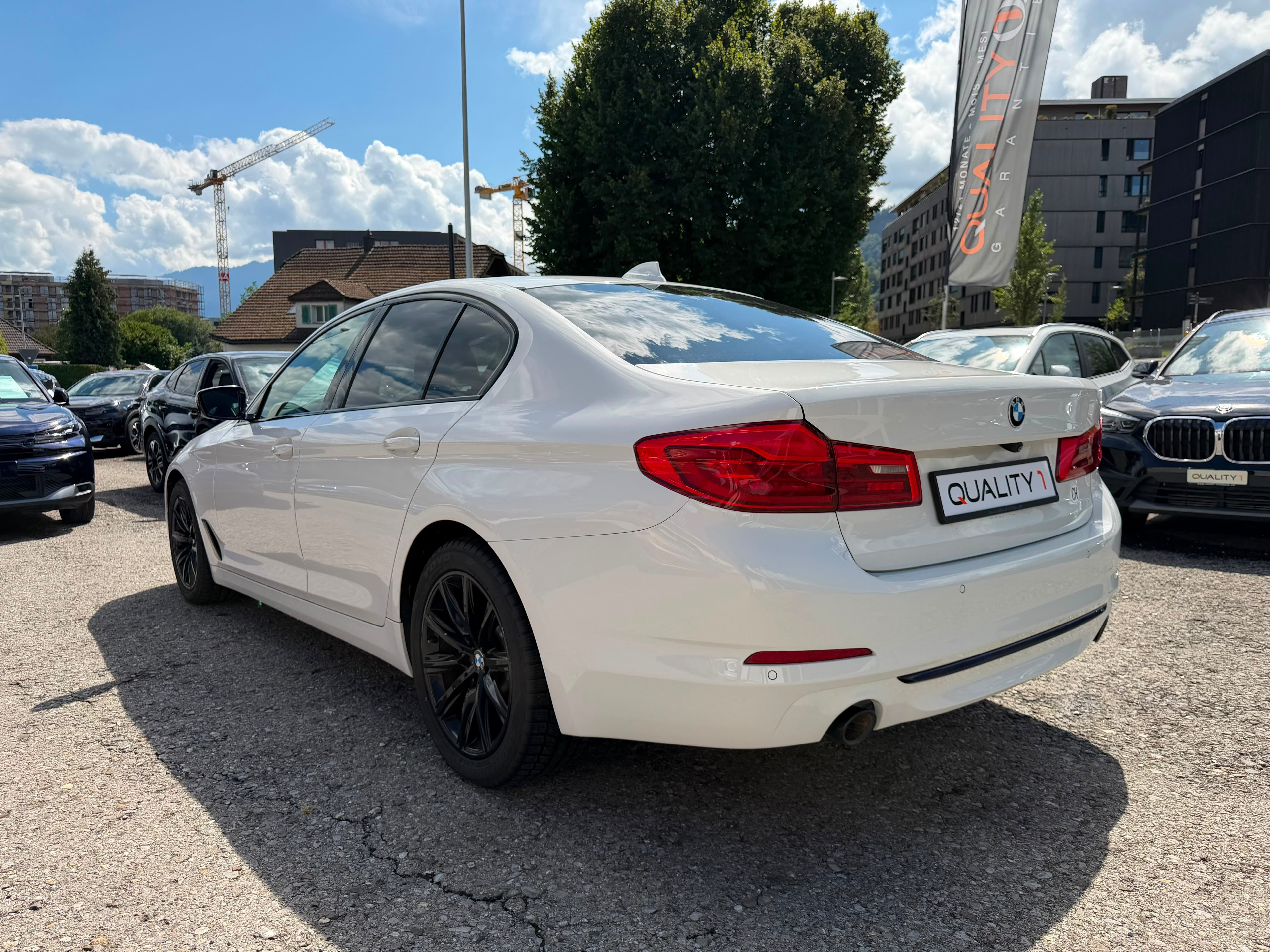 BMW 520i Sport Line M-Paket Steptronic - Bild 12