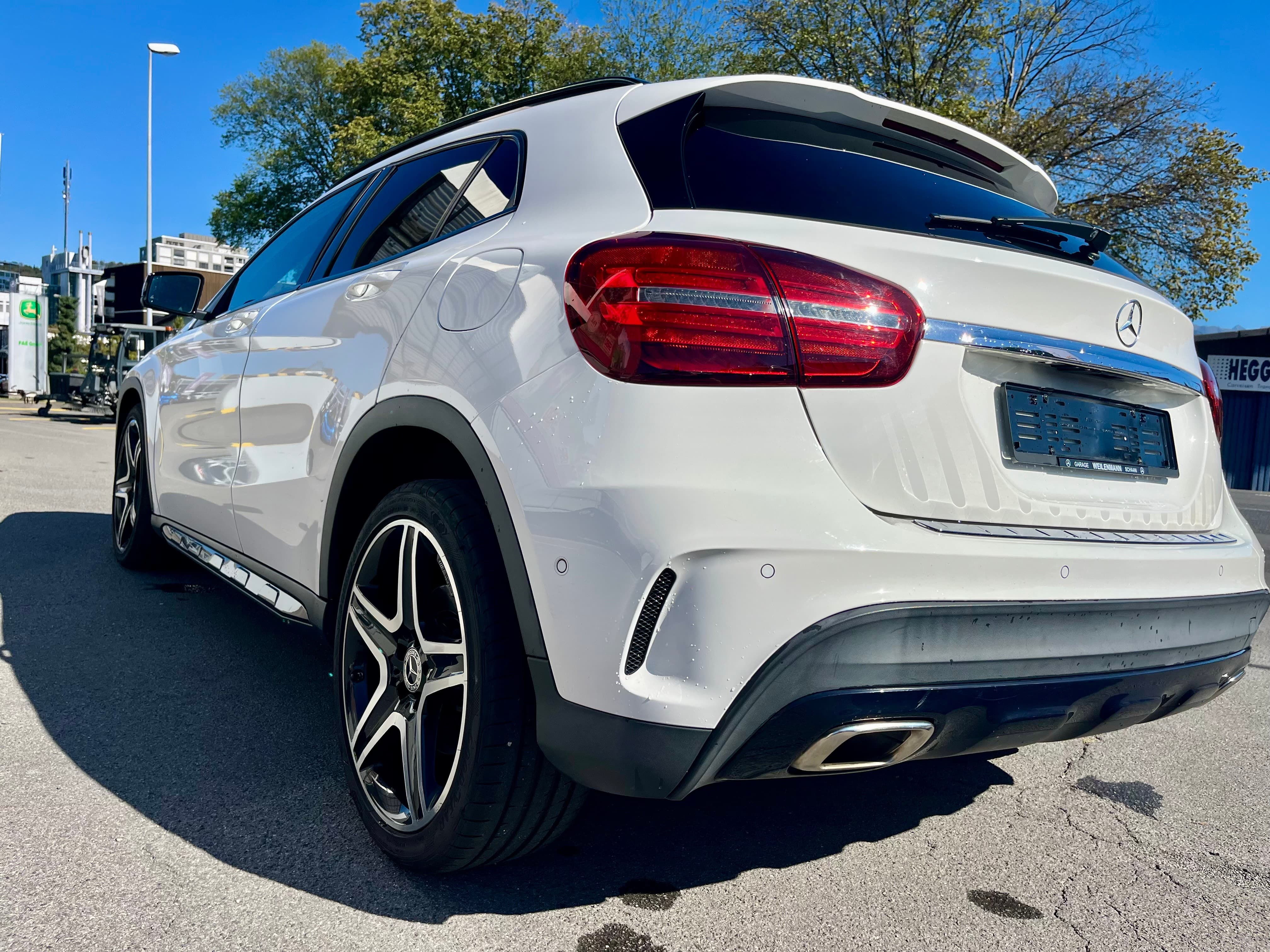 MERCEDES-BENZ GLA 250 AMG Line 4Matic 7G-DCT*CH-Fahrzeug* - Bild 5