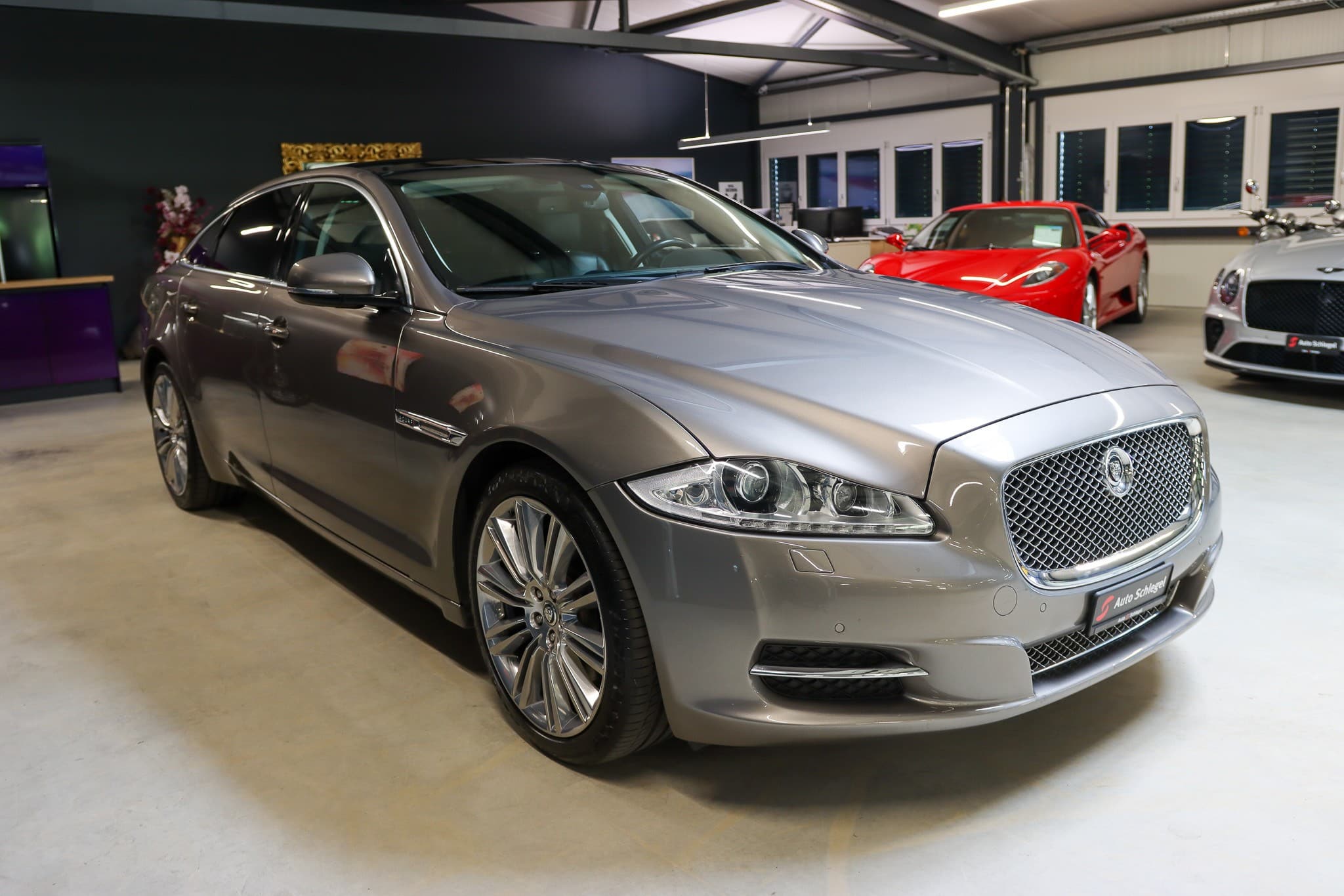 JAGUAR XJ LWB 3.0 V6 S/C Portfolio Automatic AWD - Bild 7
