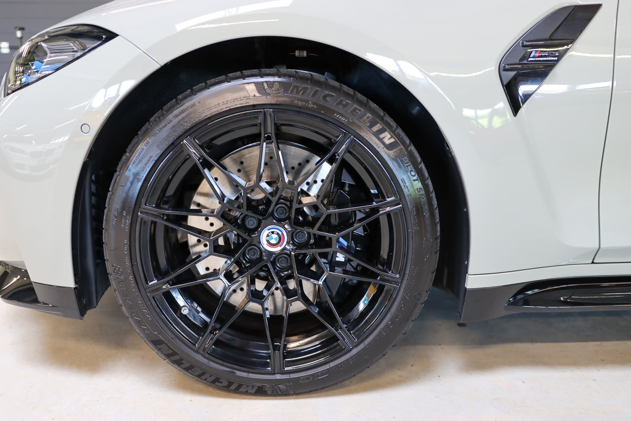 BMW M3 Touring xDrive Competition M - Bild 10