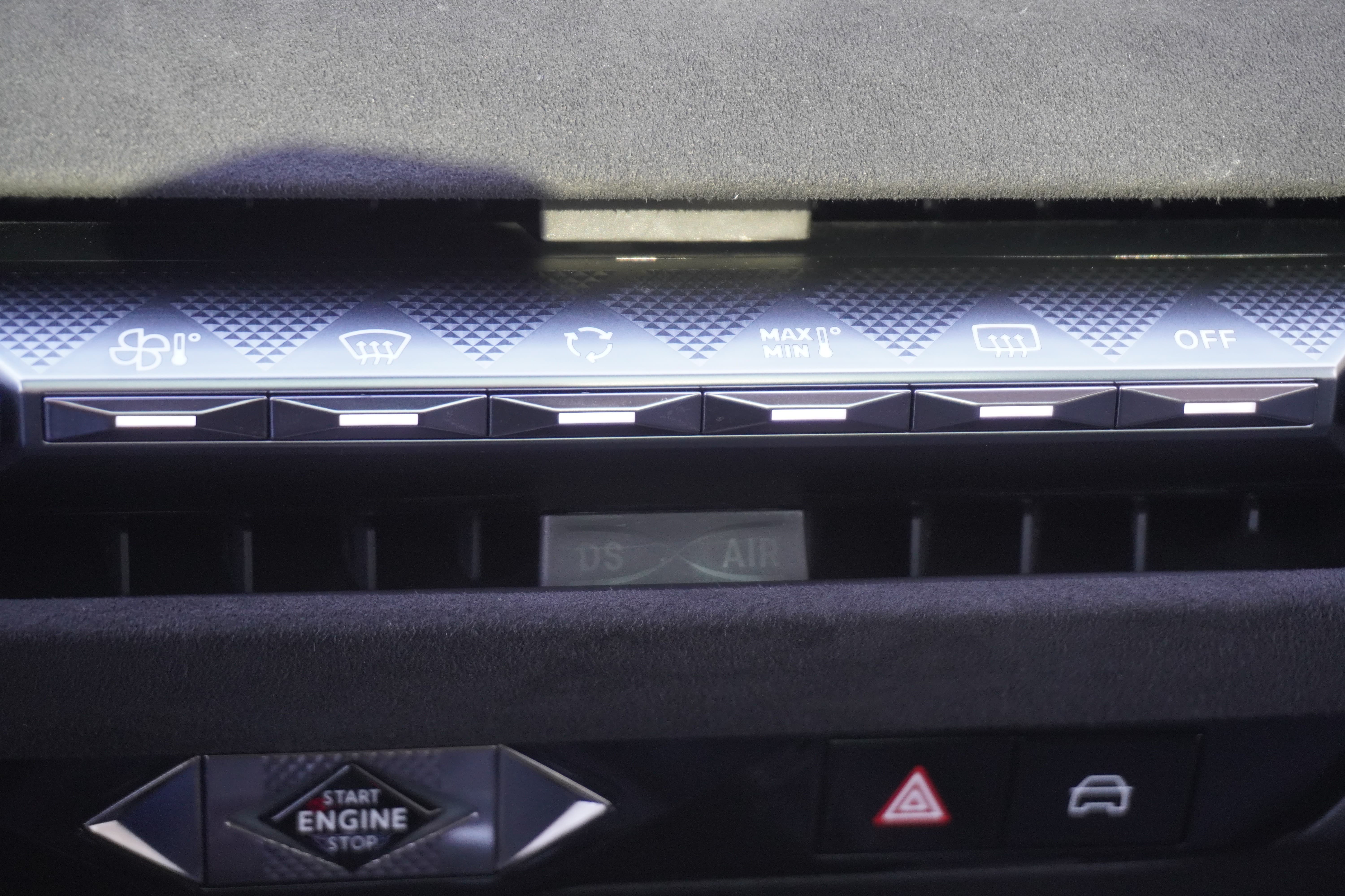 DS AUTOMOBILES DS 4 1.2 Pure Tech Ligne Noire EAT8 - Bild 19
