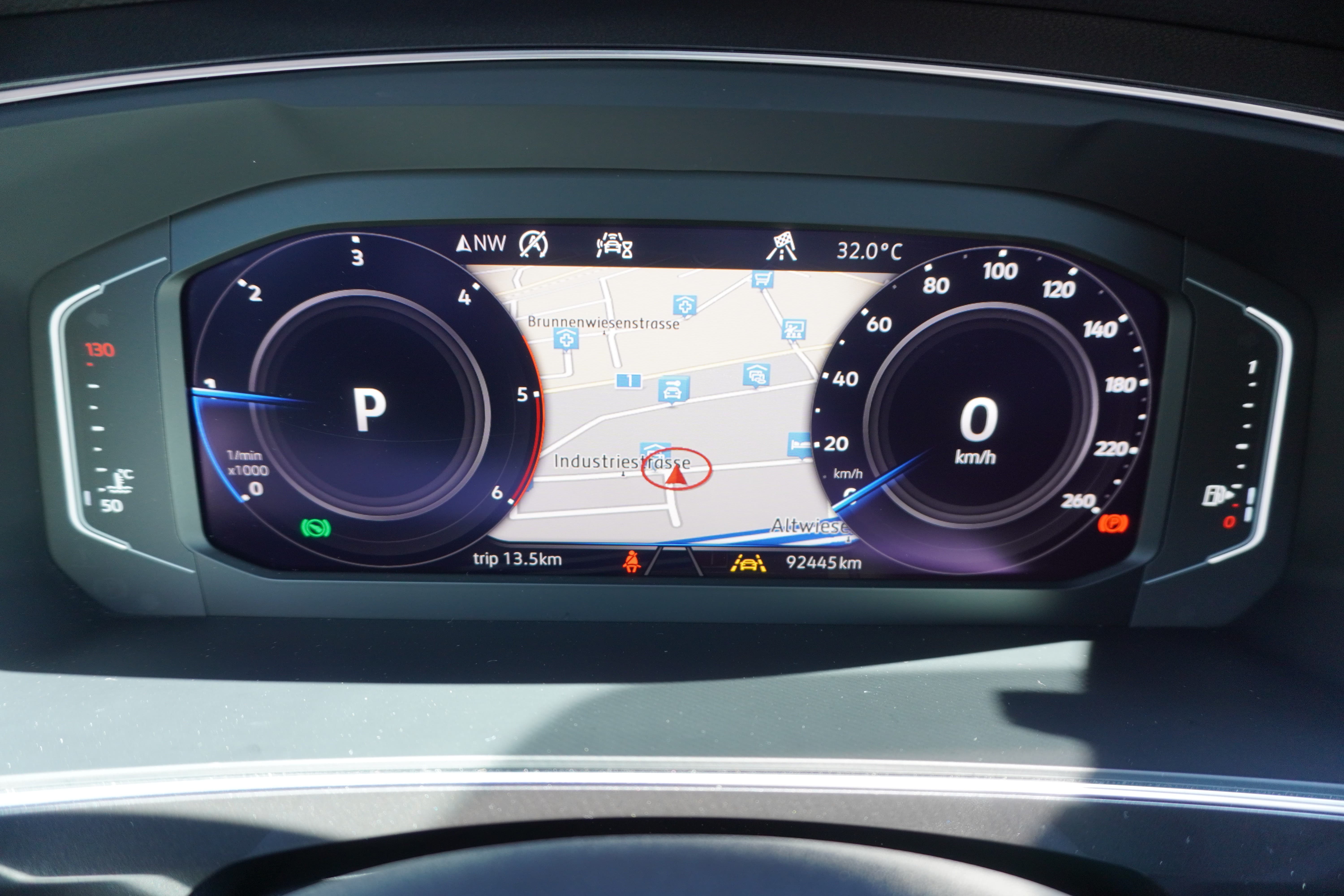 VW Tiguan Allspace 2.0 TDI SCR Highline 4Motion DSG R-LINE!!! - Bild 32