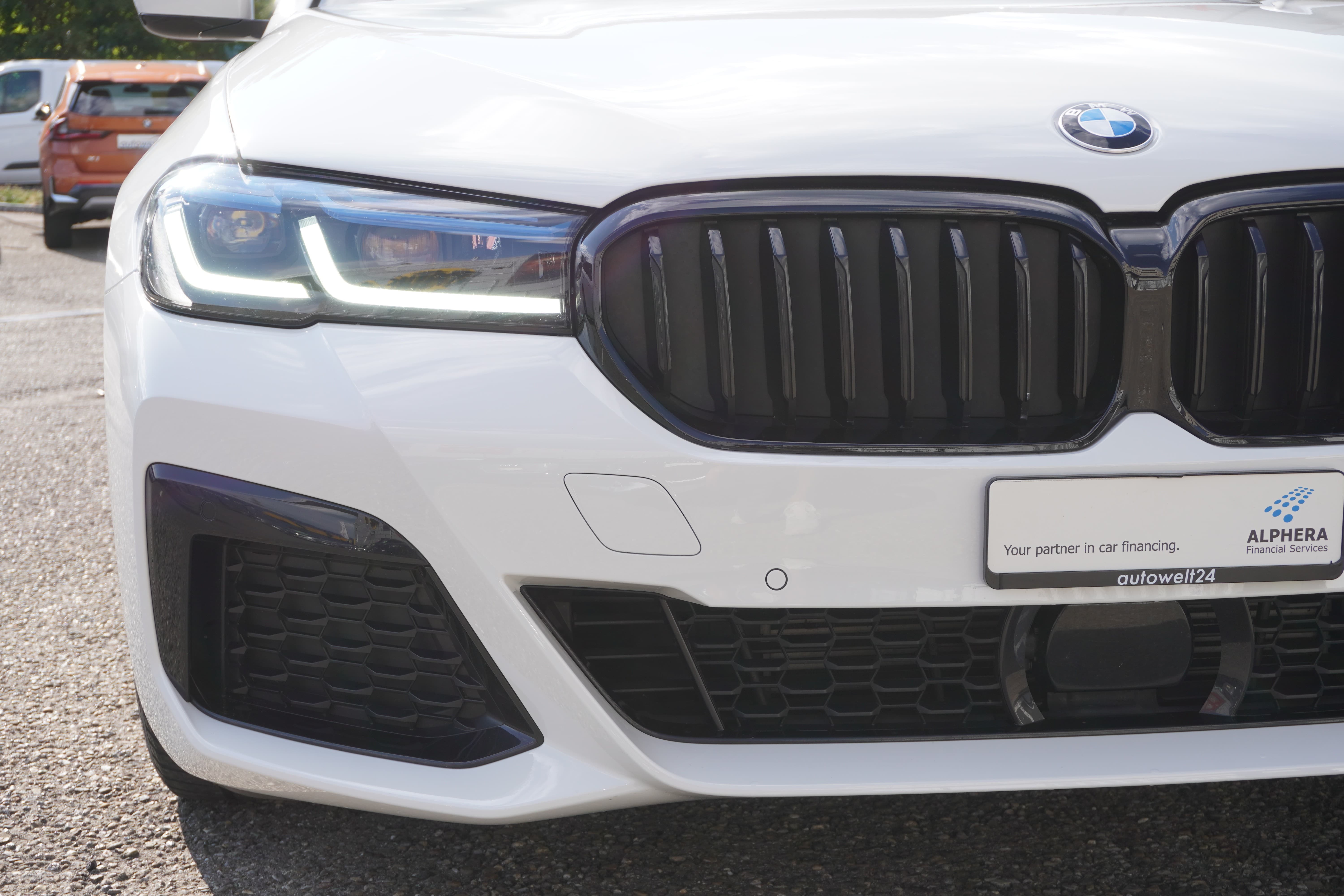 BMW 530d xDrive 48V Touring M Sport Steptronic - Bild 48