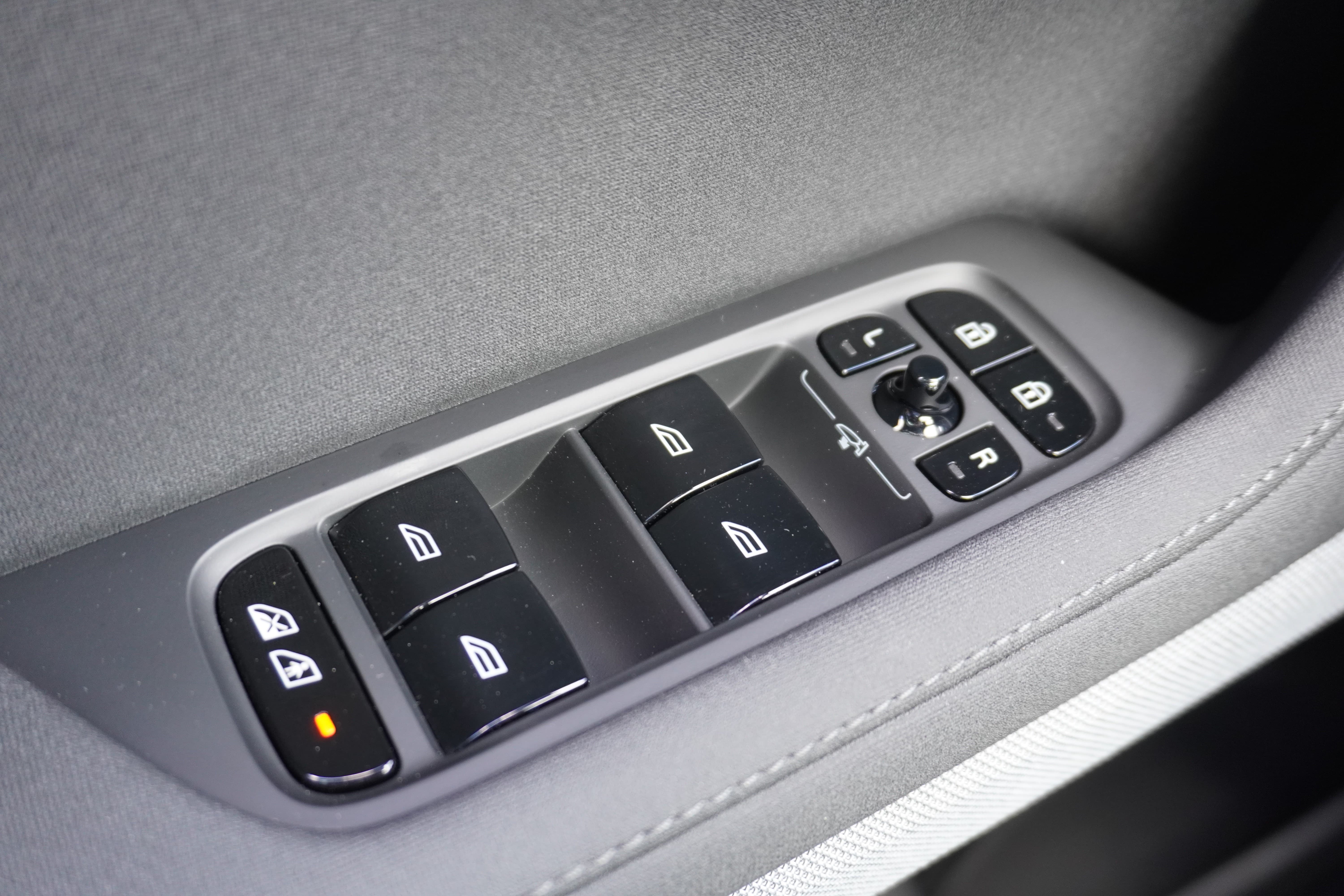 POLESTAR Polestar 2 Long Range Dual 82 kWh 350kW Performance Paket!!! - Bild 37