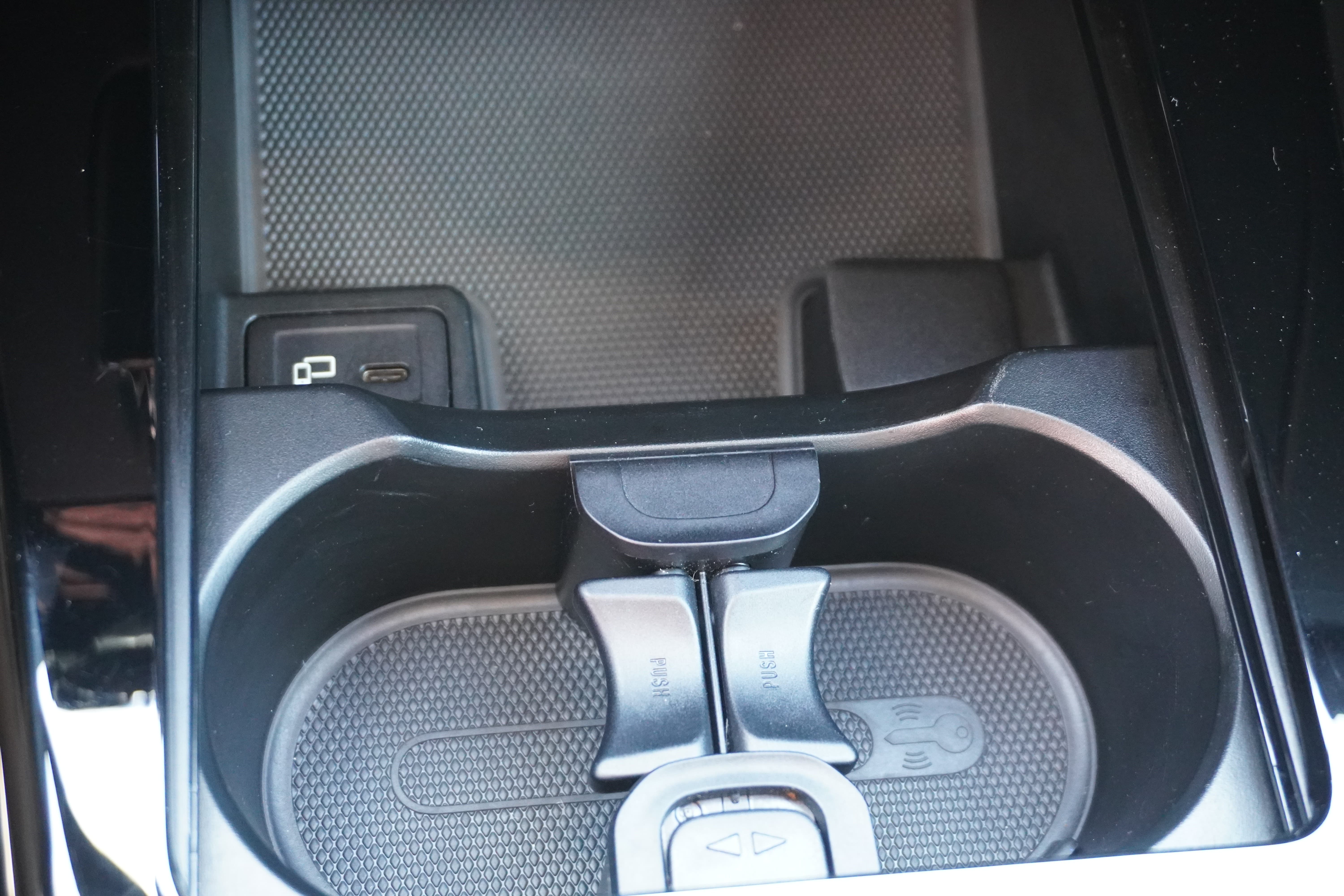 MERCEDES-BENZ A 200 7G-DCT - Bild 17