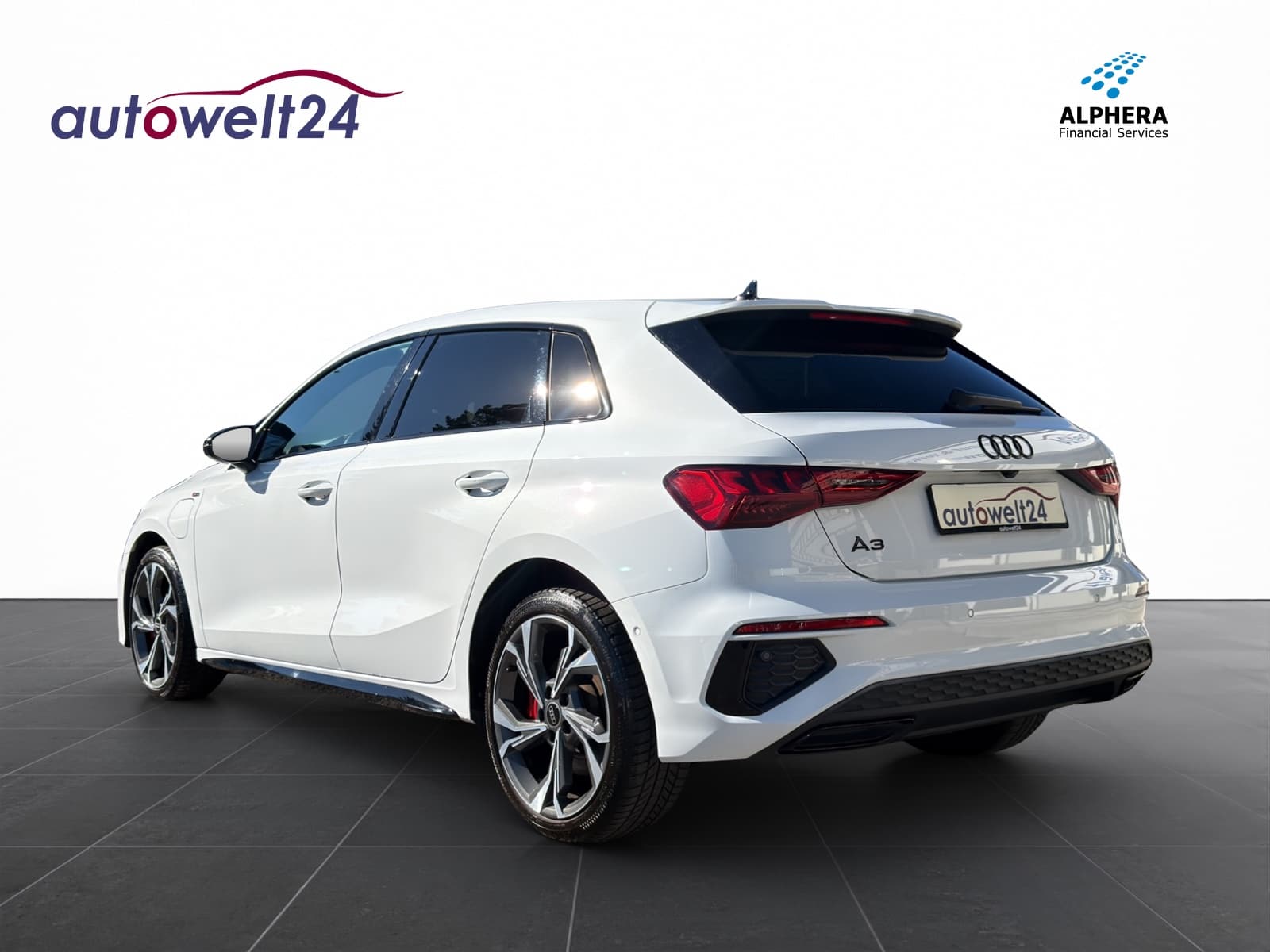AUDI A3 Sportback 45 TFSI e S line S-tronic - Bild 8