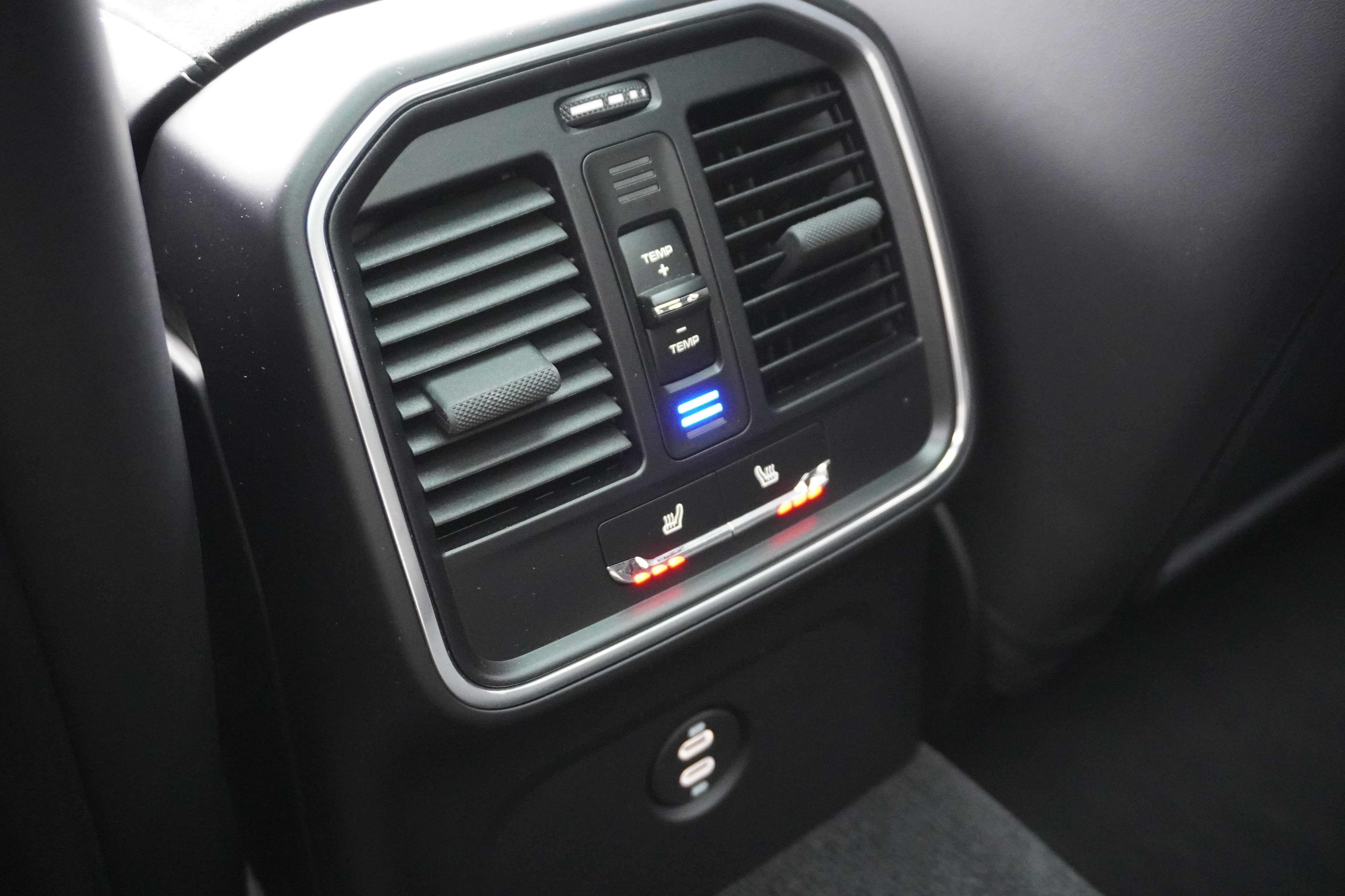 PORSCHE Macan GTS PDK - Bild 16