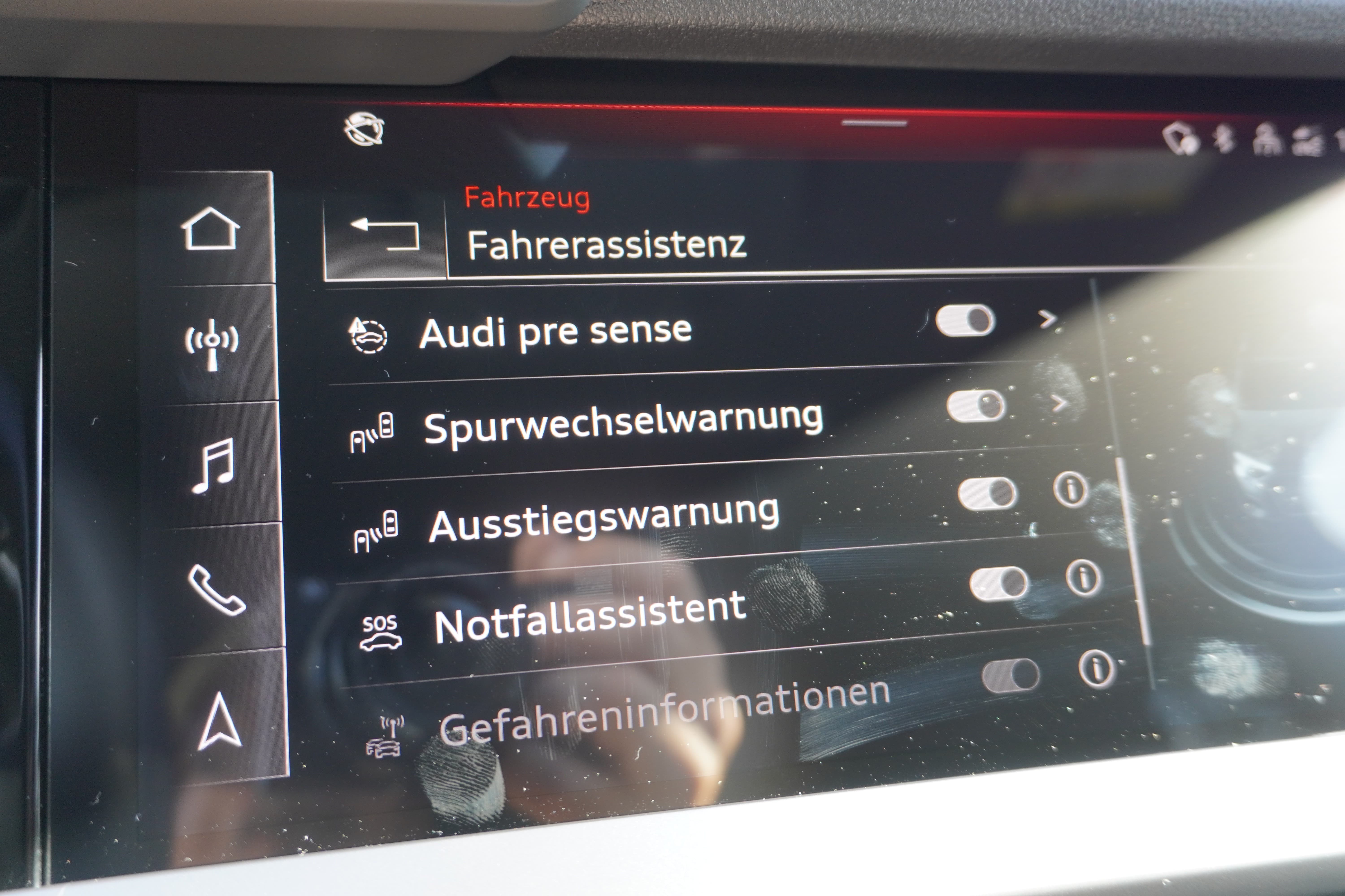 AUDI A3 Sportback 40 TFSI S line quattro S-tronic - Bild 36