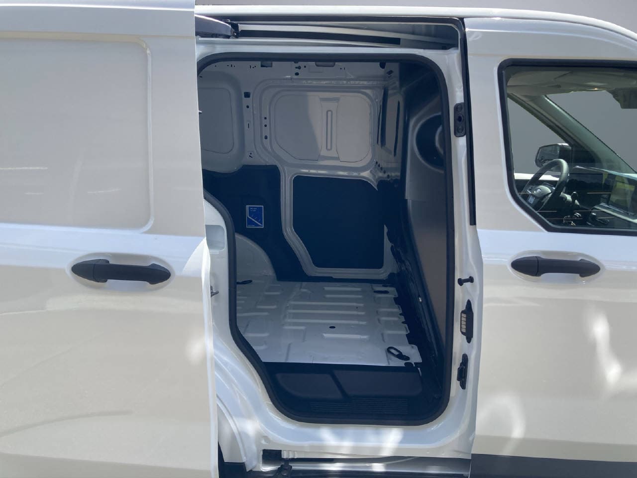 FORD Transit Courier Van 1.0 EcoBoost 125PS Trend - Bild 4