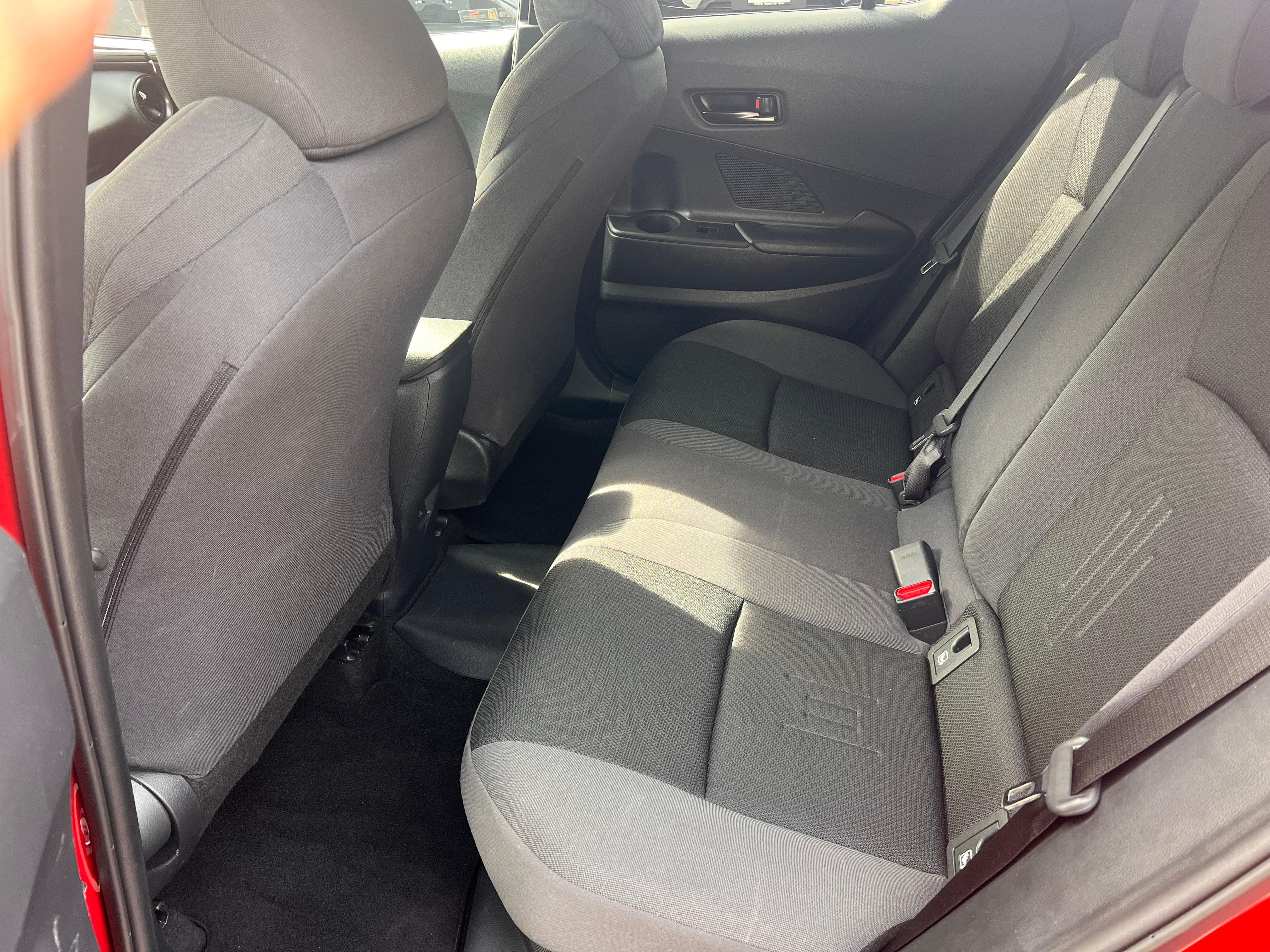 TOYOTA C-HR 2.0 PHEV Swiss Edition - Bild 11