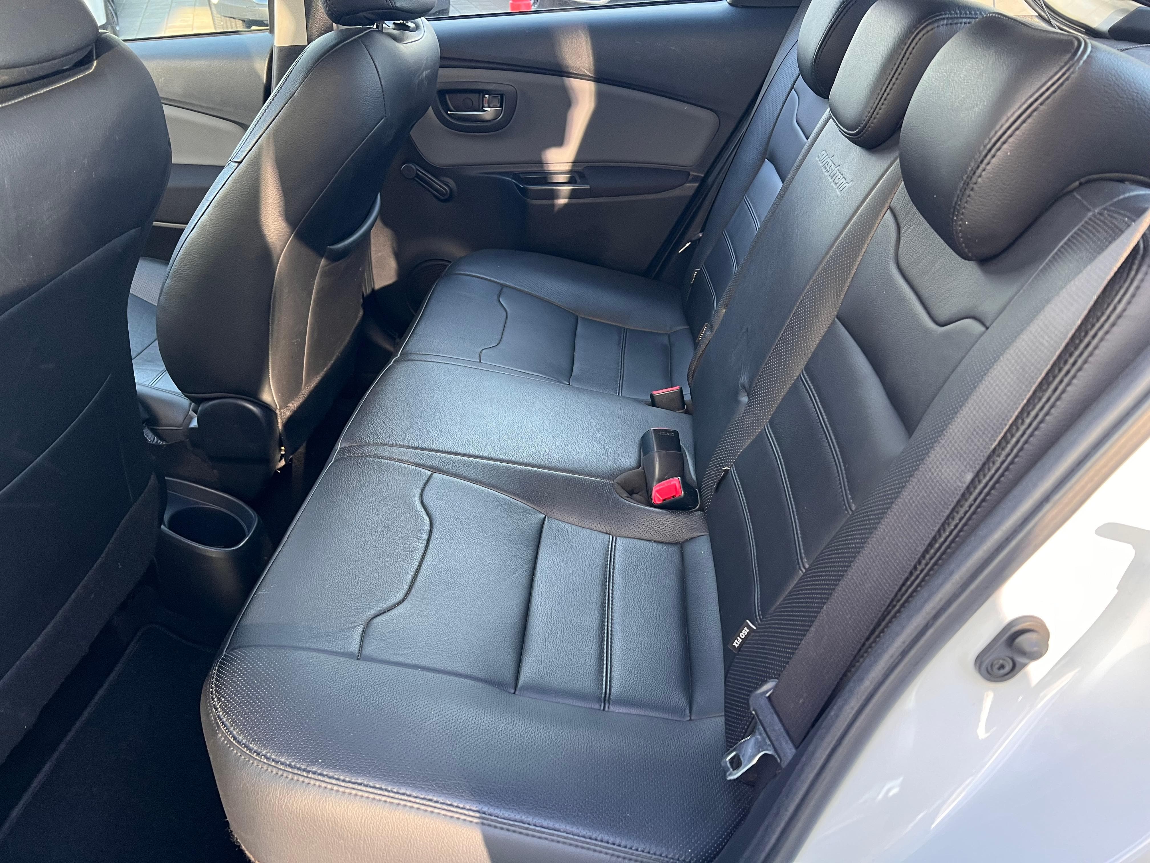 TOYOTA Yaris 1.5 VVT-i HSD Luna - Bild 11