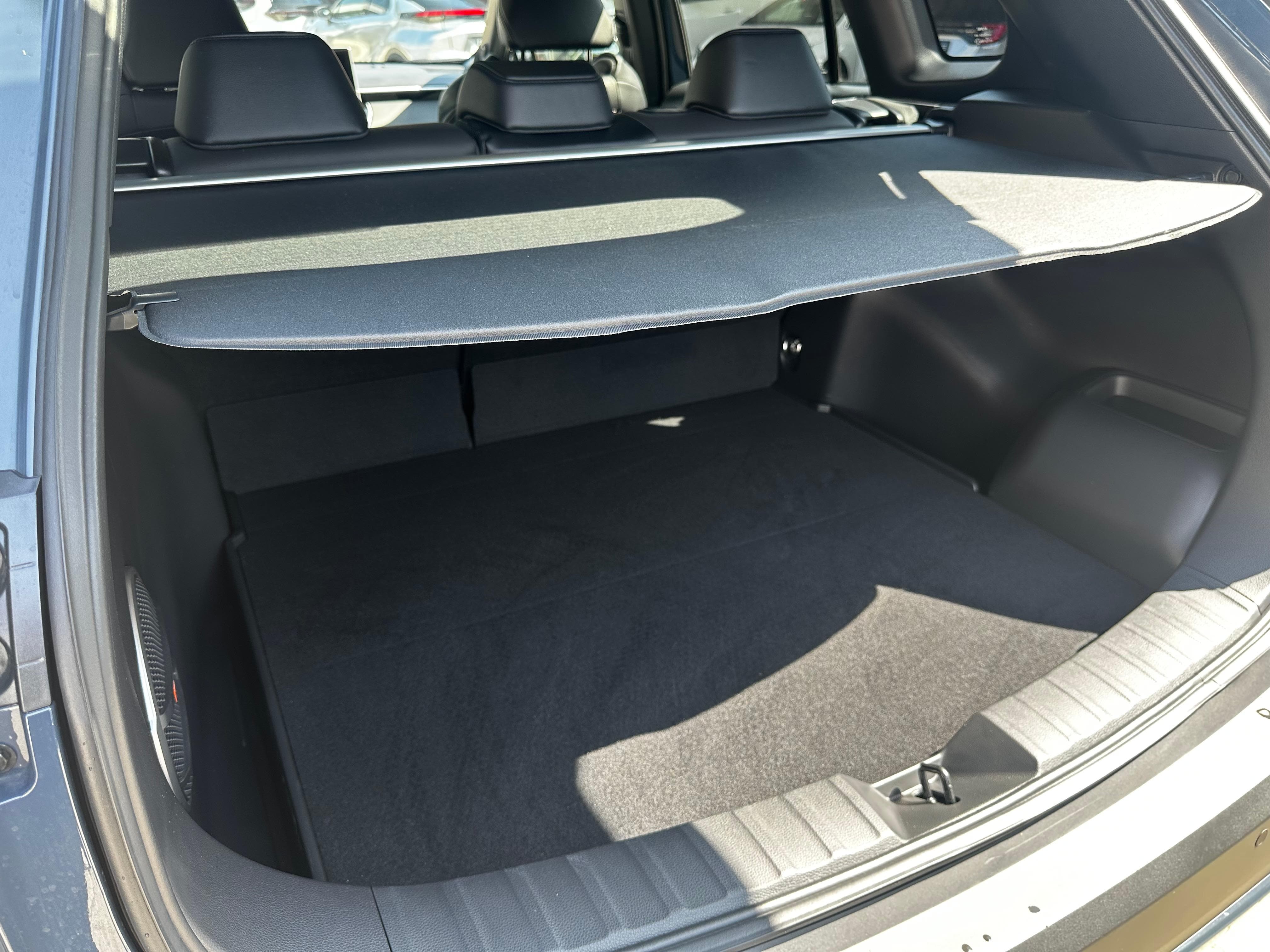 TOYOTA Corolla Cross 2.0 HSD Premium AWD-i - Bild 9