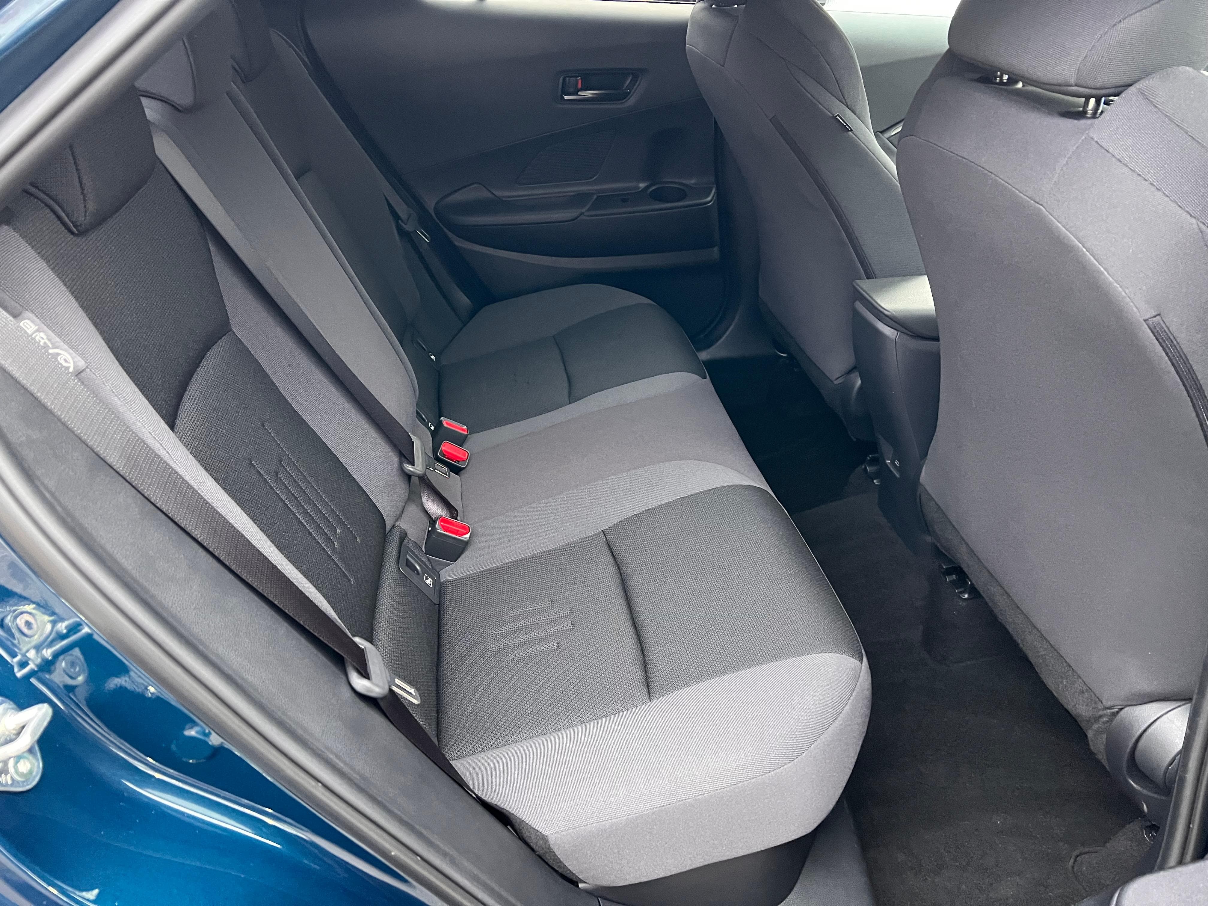 TOYOTA C-HR 2.0 HEV Trend 4x4 - Bild 12