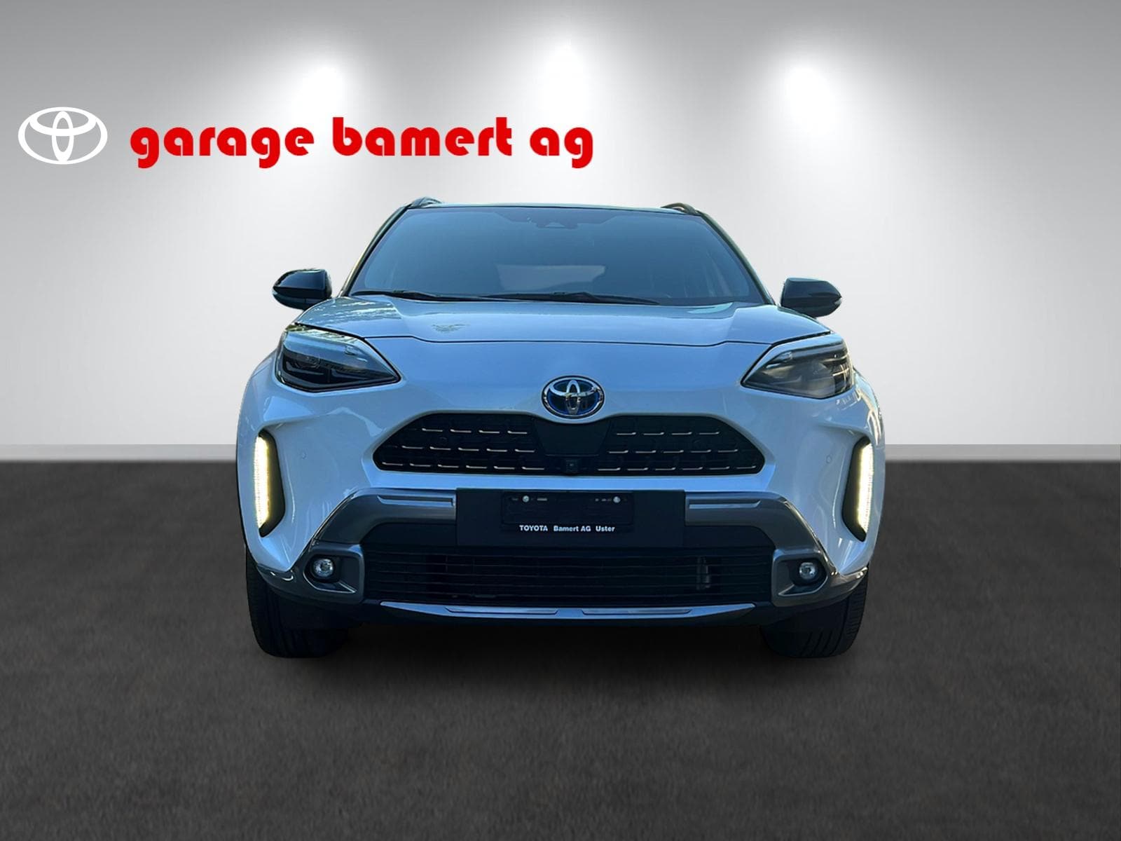 TOYOTA Yaris Cross 1.5 VVT-i HSD Adventure AWD-i - Bild 2