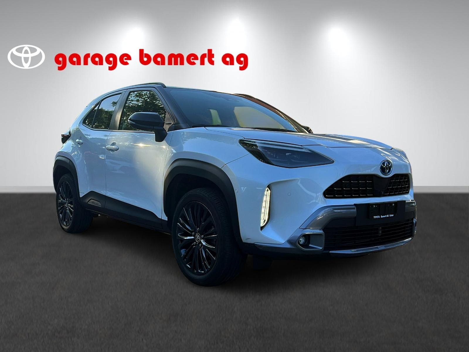 TOYOTA Yaris Cross 1.5 VVT-i HSD Adventure AWD-i - Bild 3