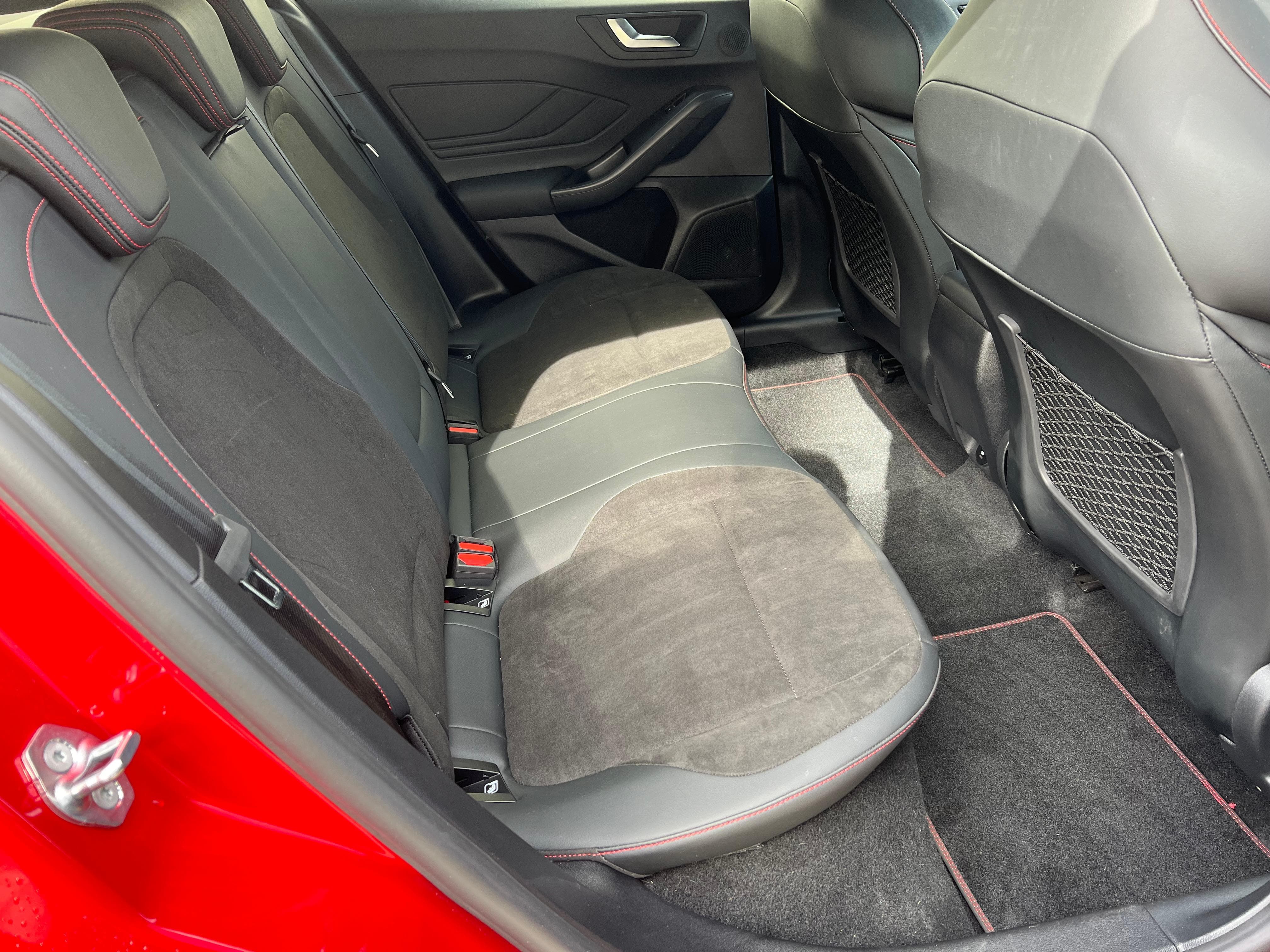 FORD Focus Station Wagon 2.3 EcoB ST - Bild 12