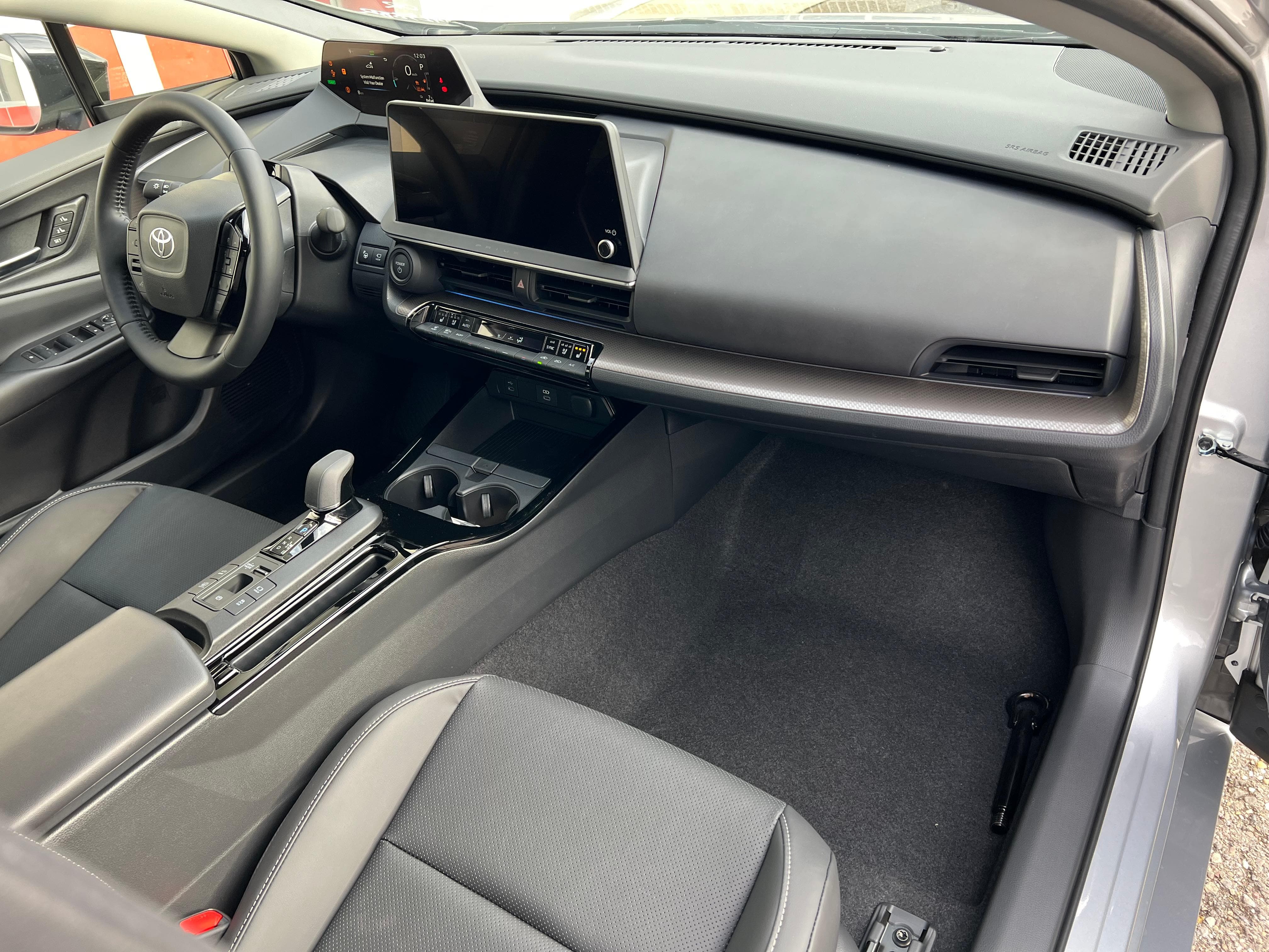 TOYOTA Prius 2.0 Plug-In-Hybrid Premium - Bild 14