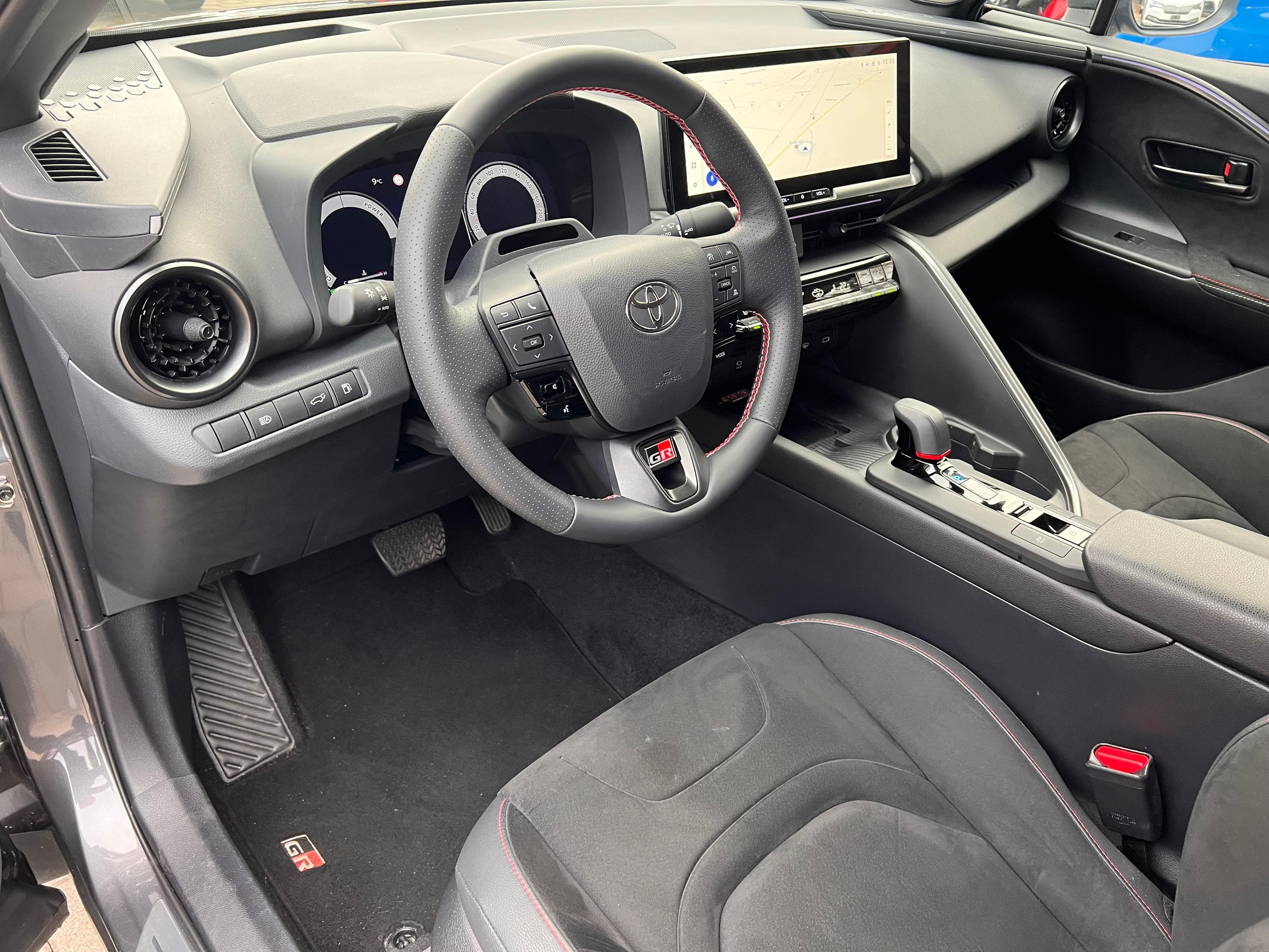 TOYOTA C-HR 2.0 HEV GR Sport Premiere 4x4 - Bild 8