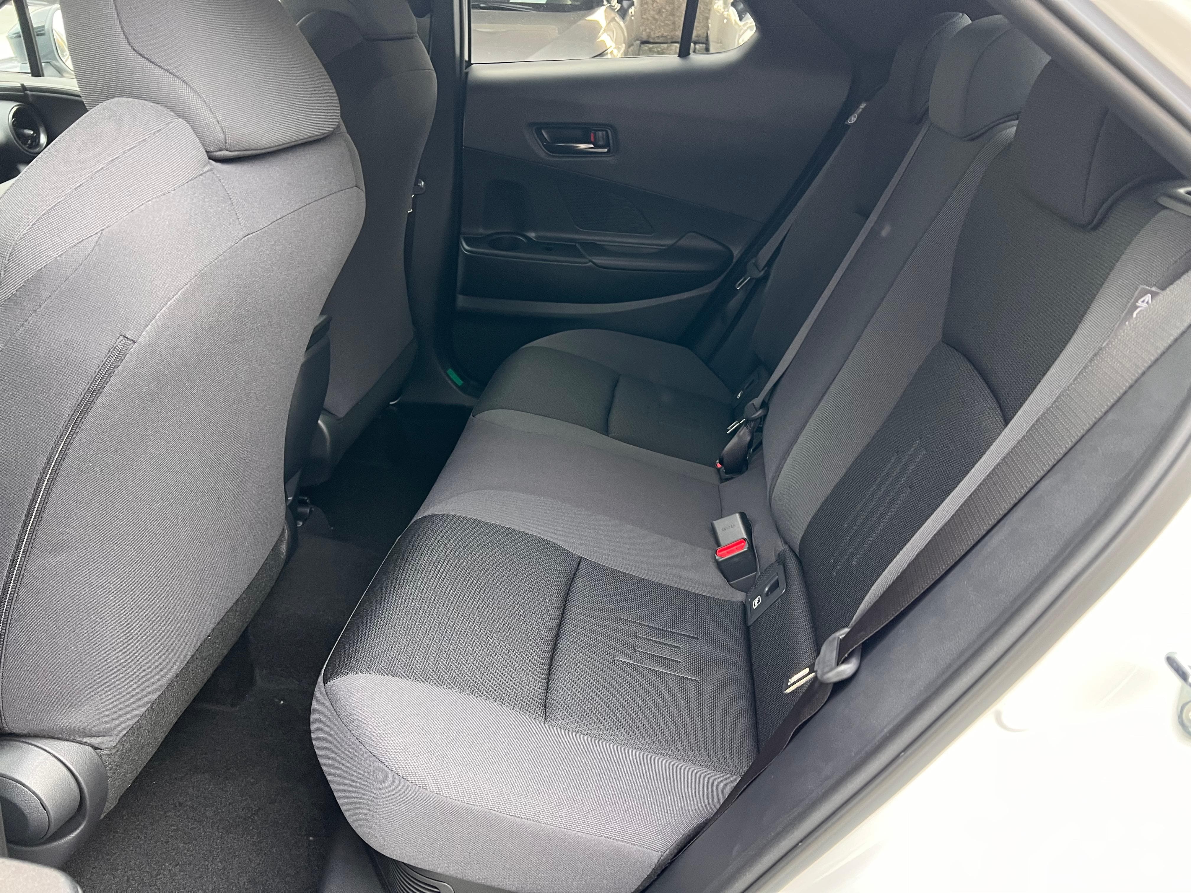 TOYOTA C-HR 1.8 HEV Trend - Bild 10