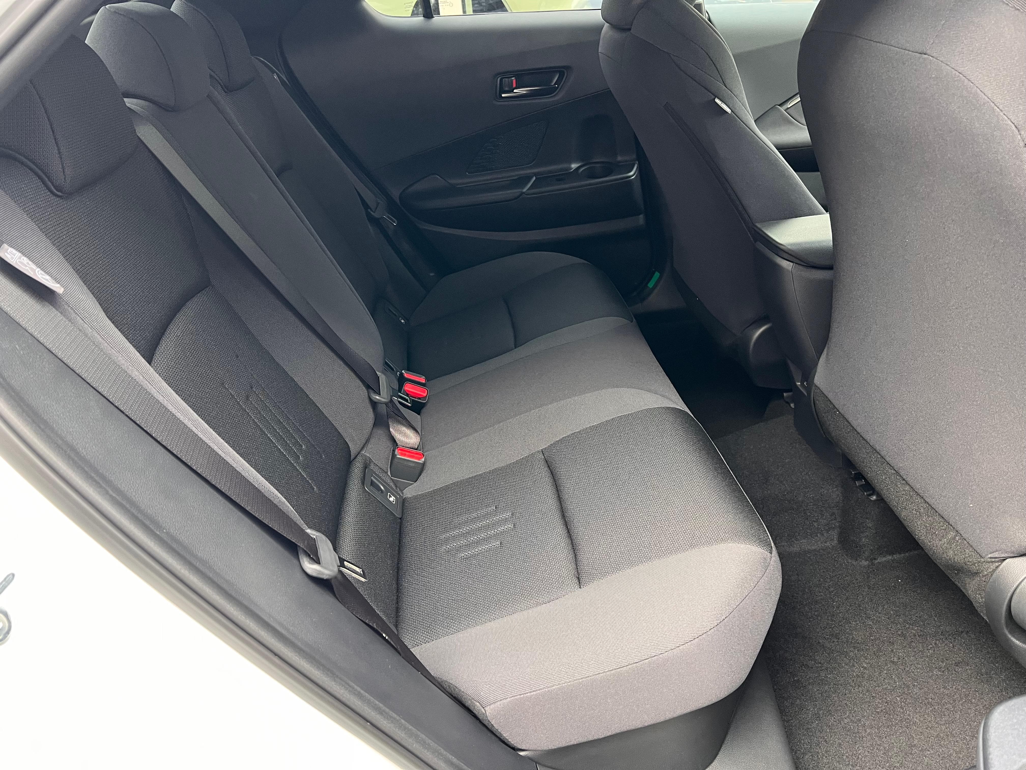 TOYOTA C-HR 1.8 HEV Trend - Bild 11