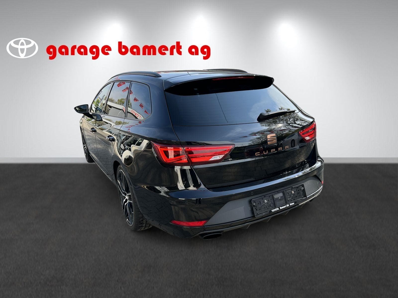 SEAT Leon ST 2.0 TSI 300 Cupra 4Drive DSG - Bild 3